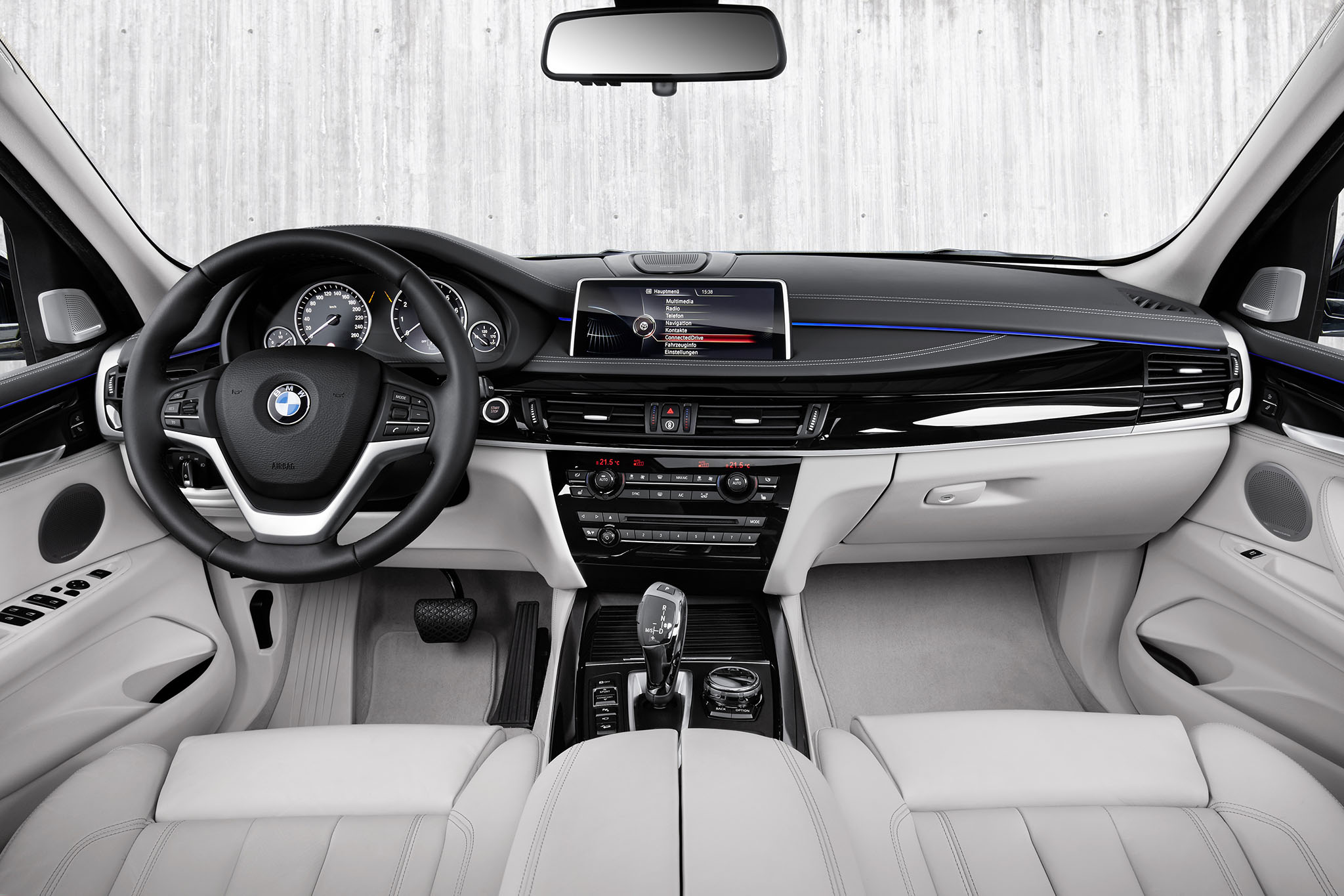 BMWX5xDrive40e 04