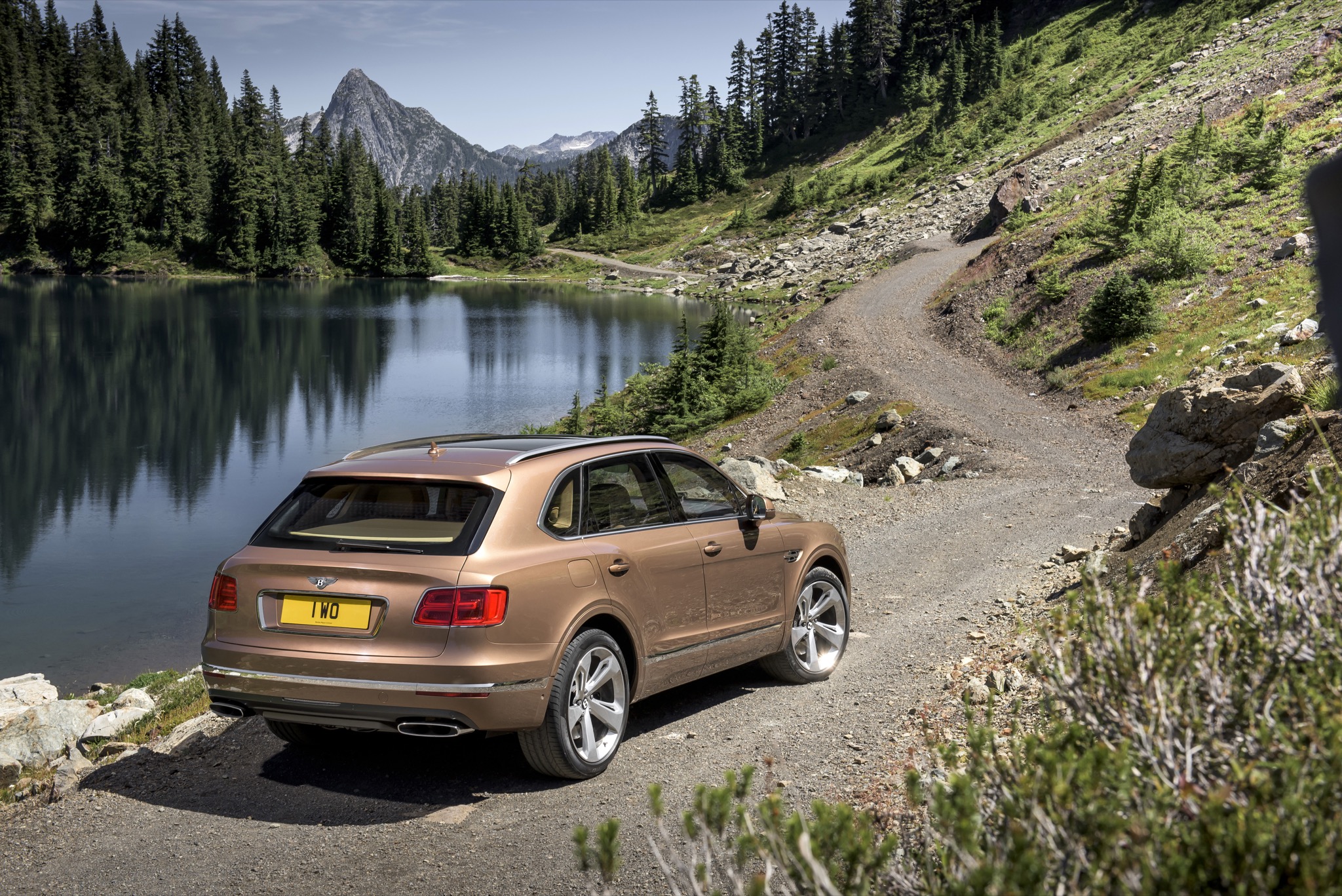 BentleyBentayga 02