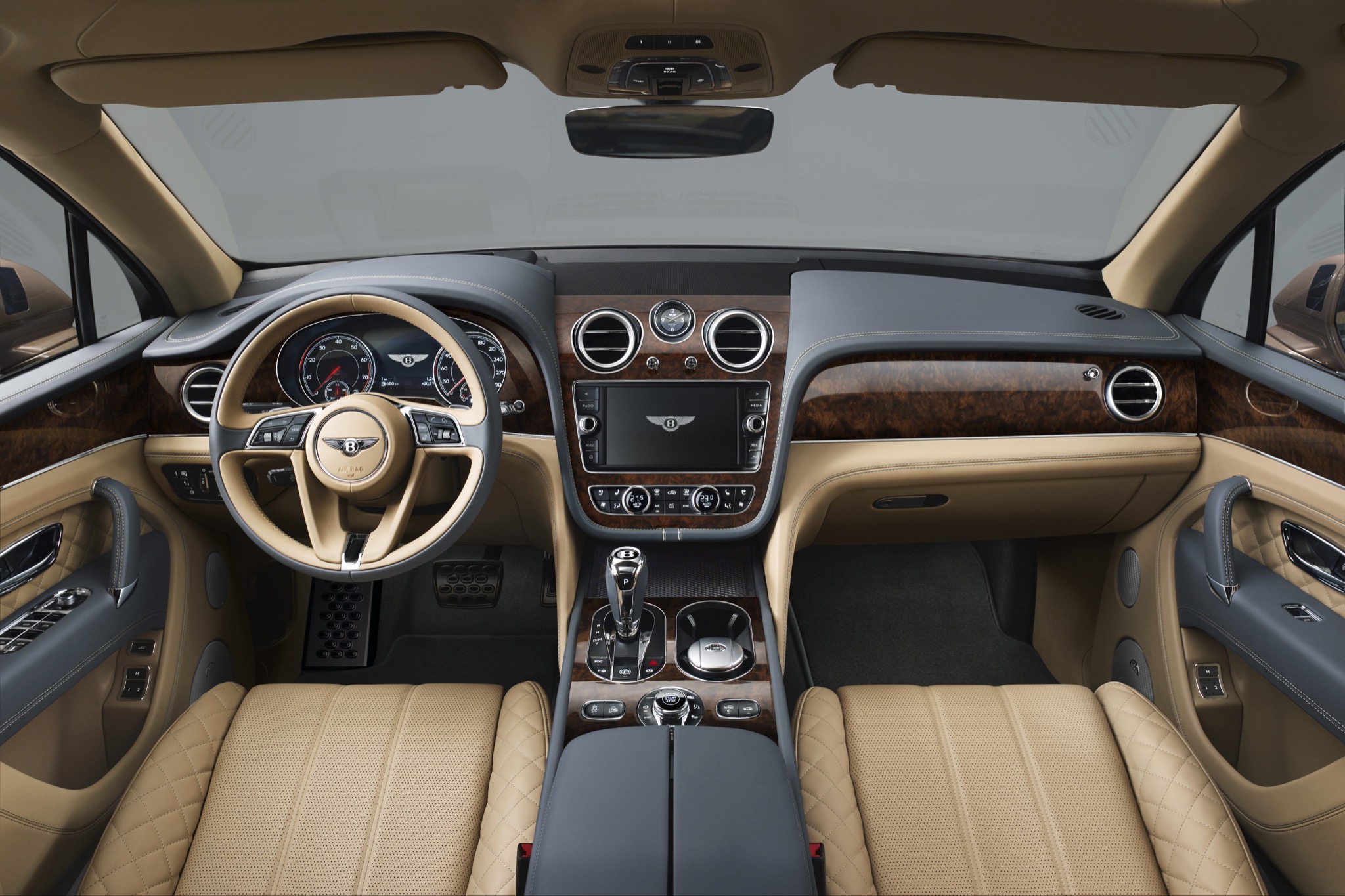 BentleyBentayga 03
