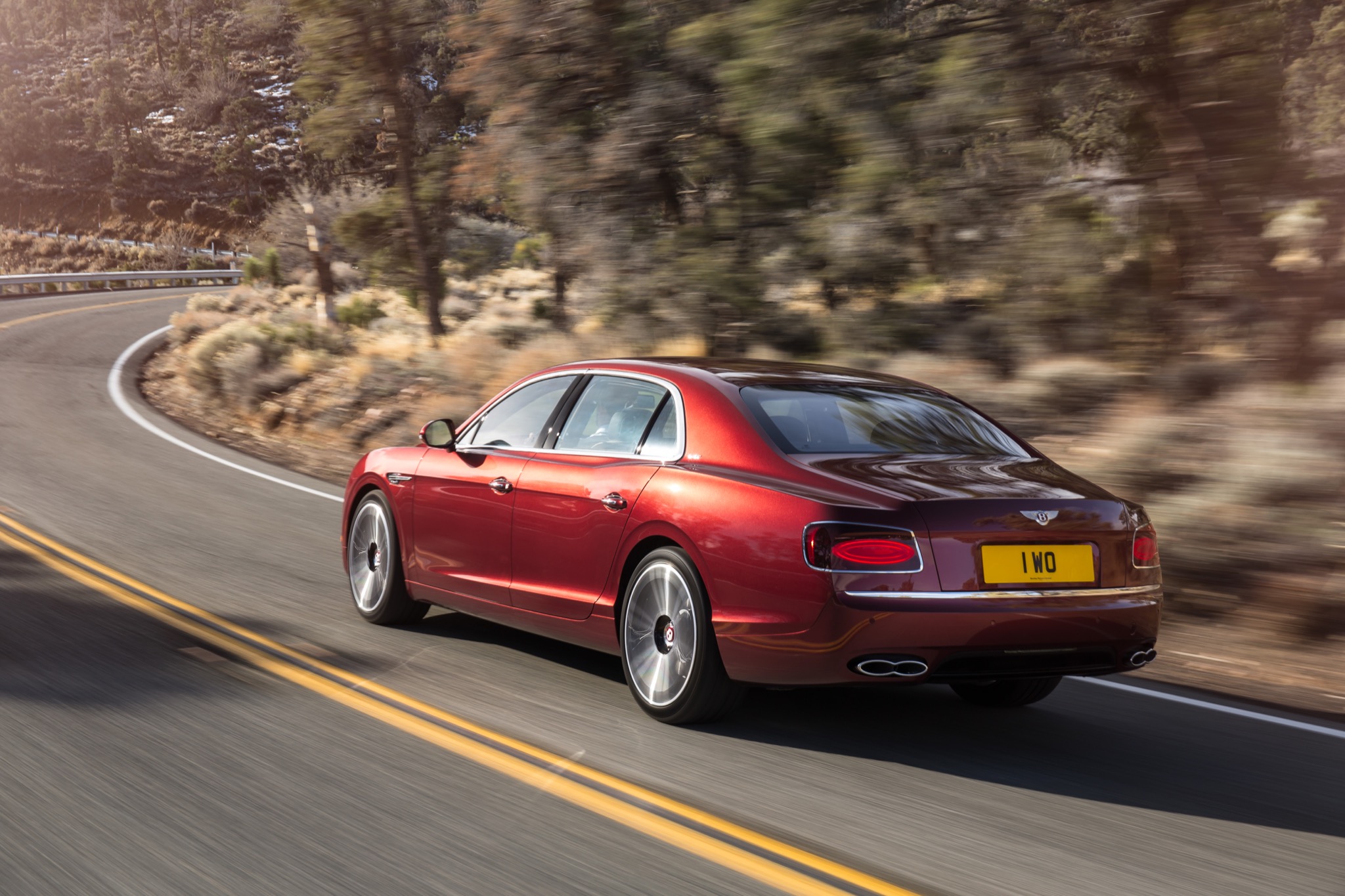 BentleyFlyingSpurV8S 02