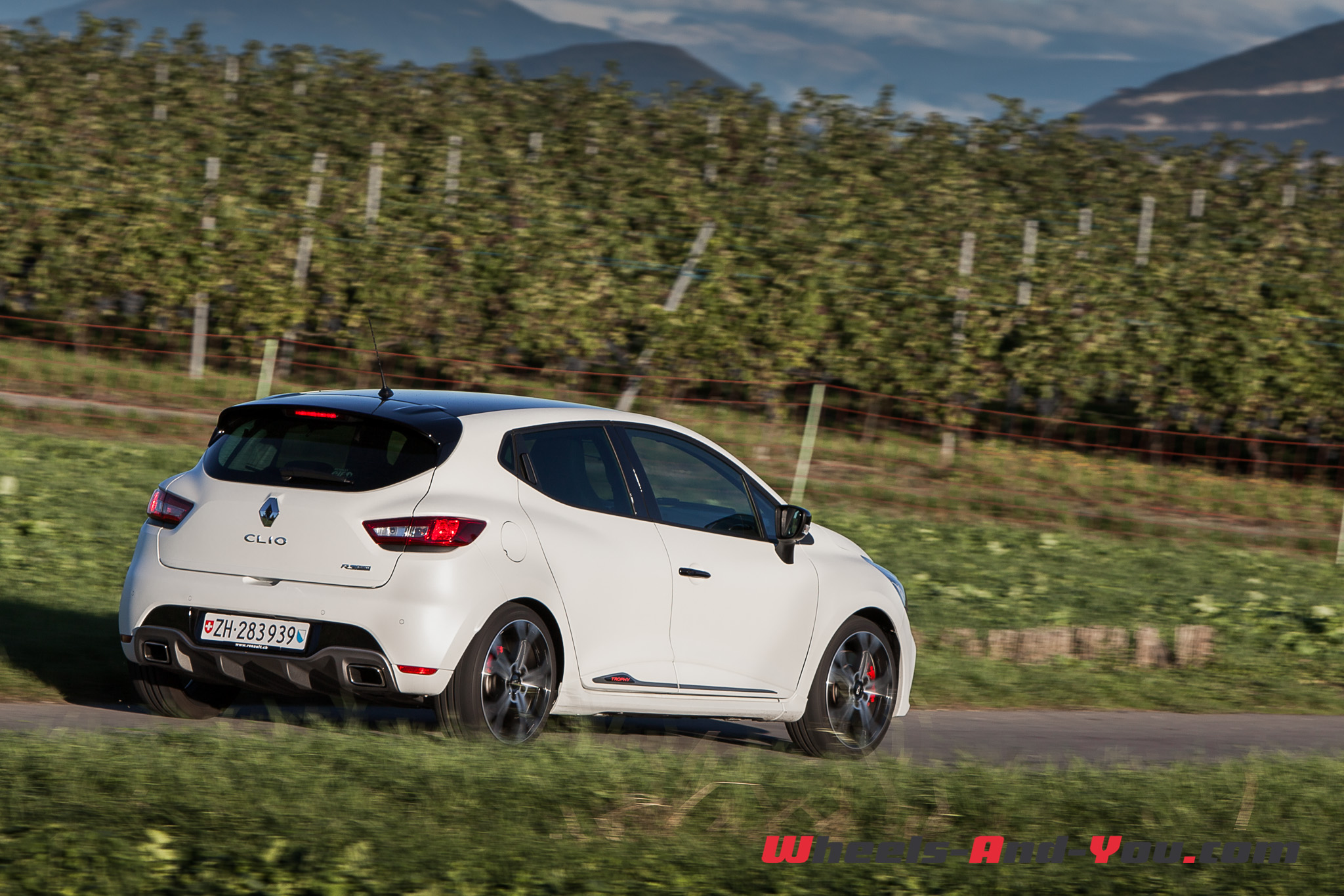 Clio Trophy-03