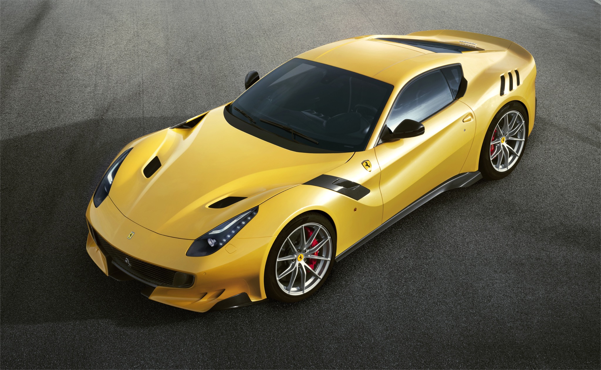FerrariF12tdf 01
