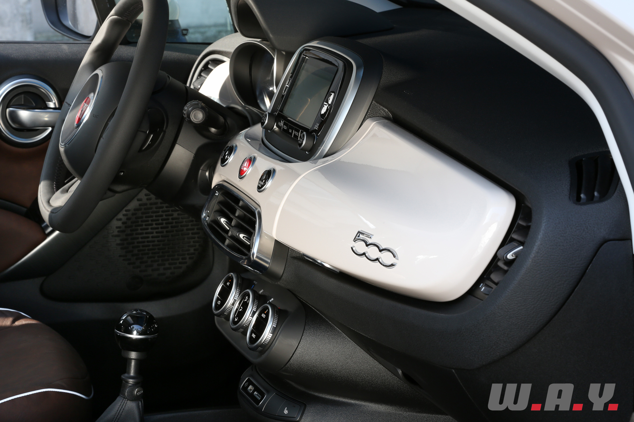 Fiat500X-16