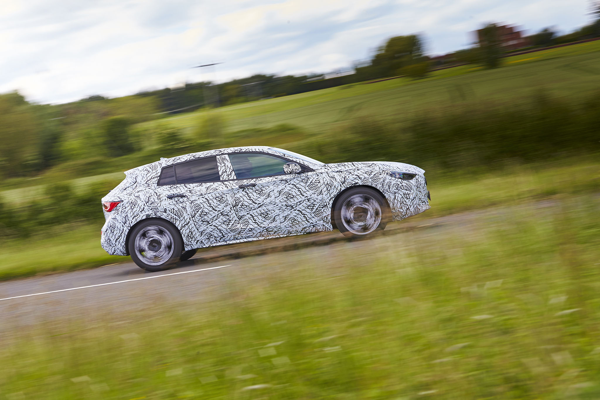 InfinitiQ30 01
