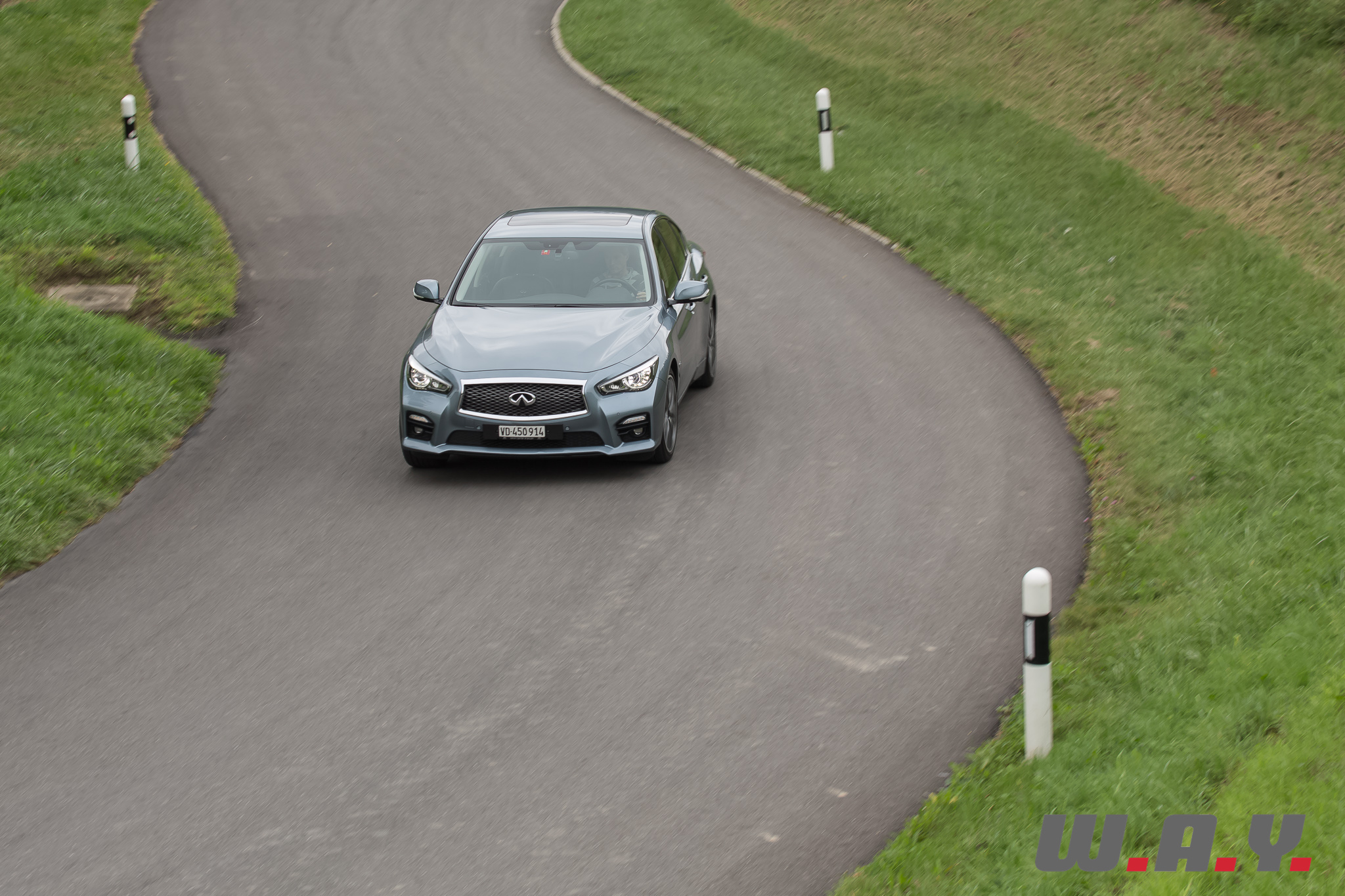 InfinitiQ50Shybrid-16