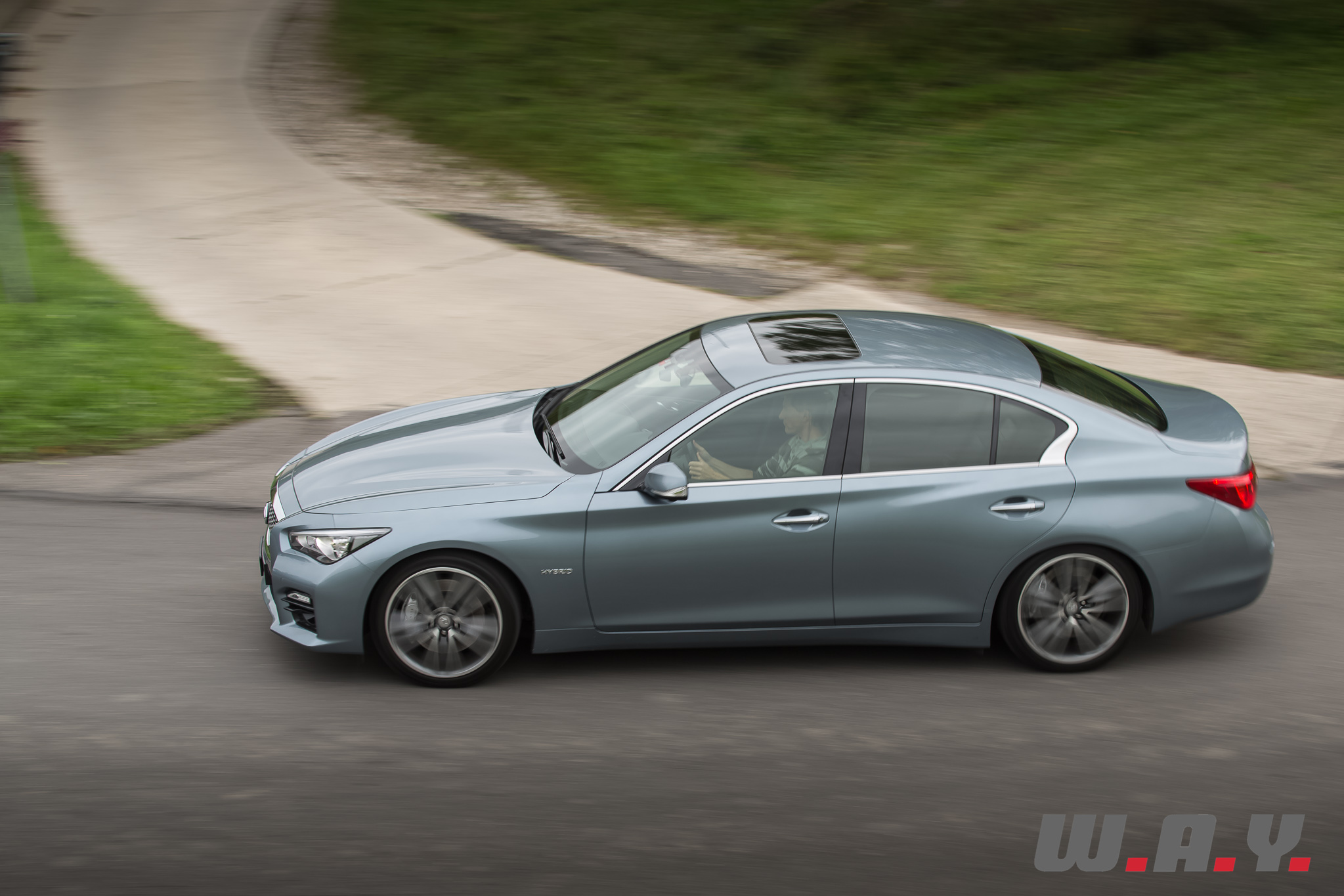 InfinitiQ50Shybrid-18