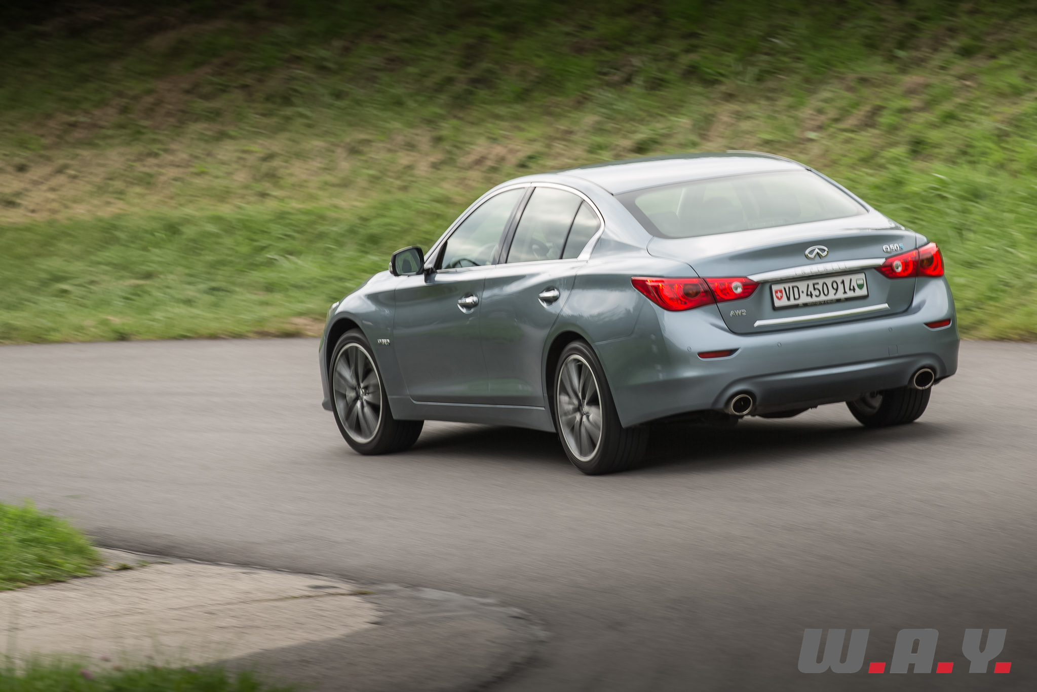 InfinitiQ50Shybrid-21