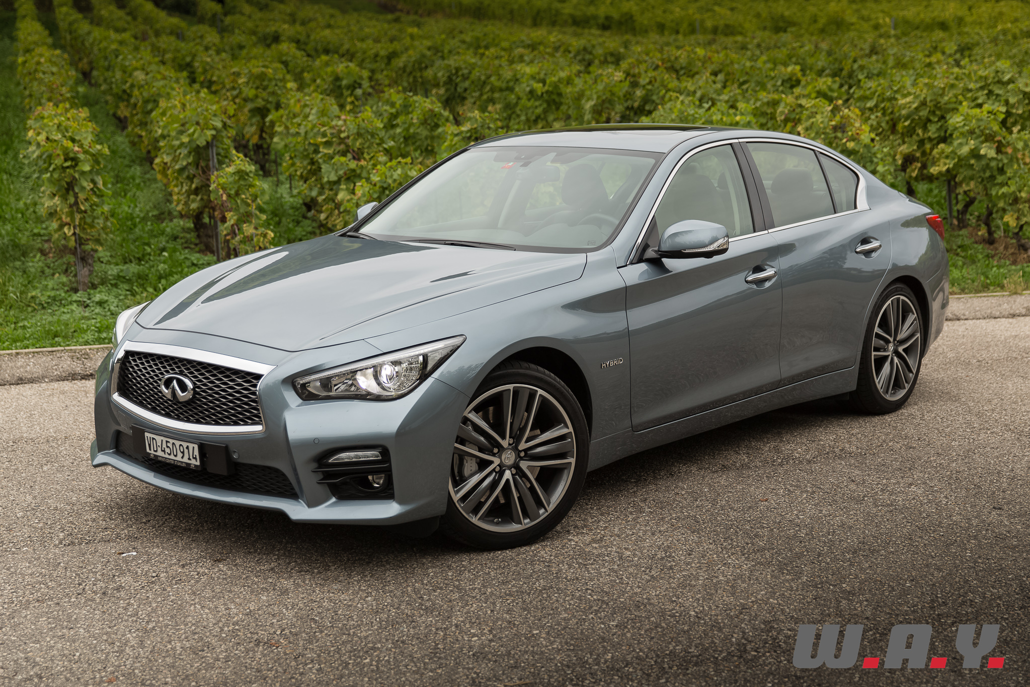 InfinitiQ50Shybrid-7