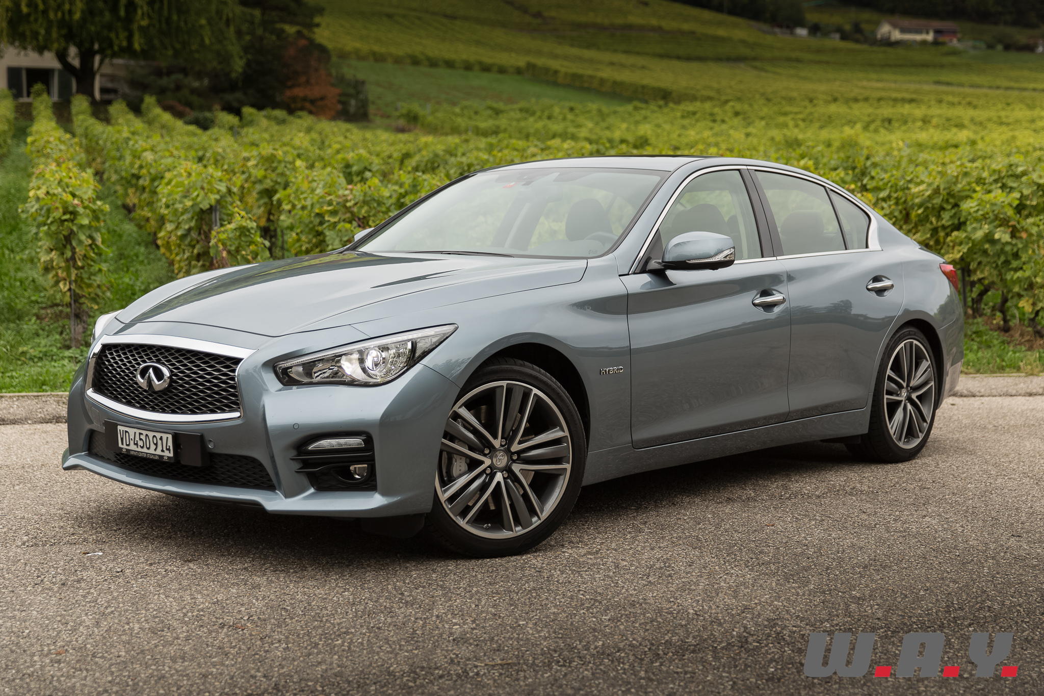InfinitiQ50Shybrid-8