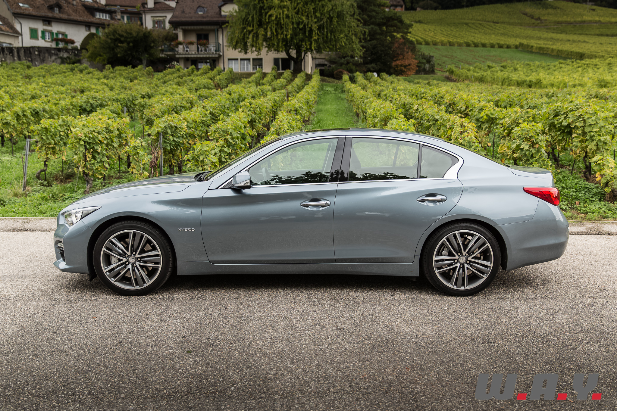 InfinitiQ50Shybrid-9