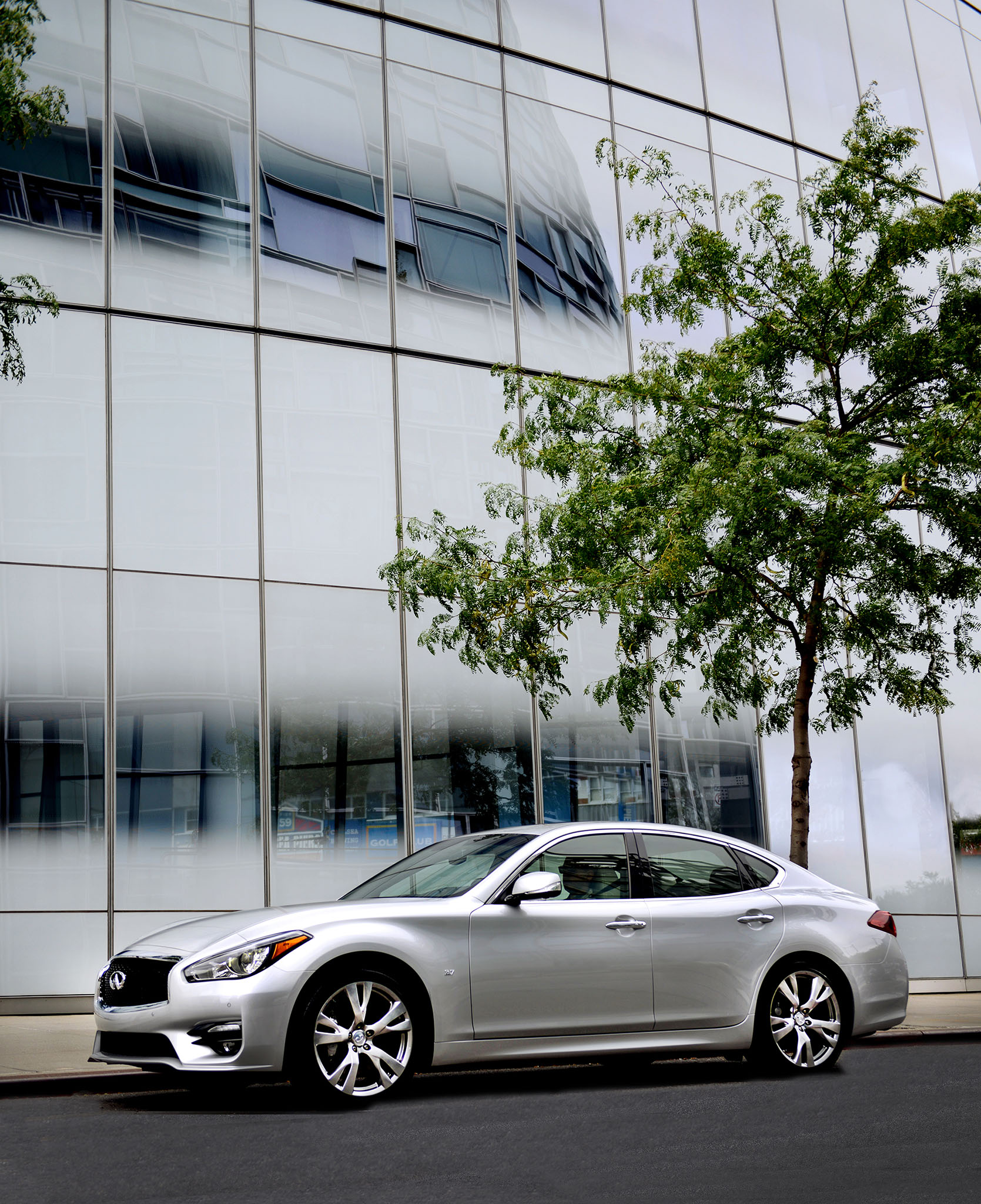InfinitiQ70 03