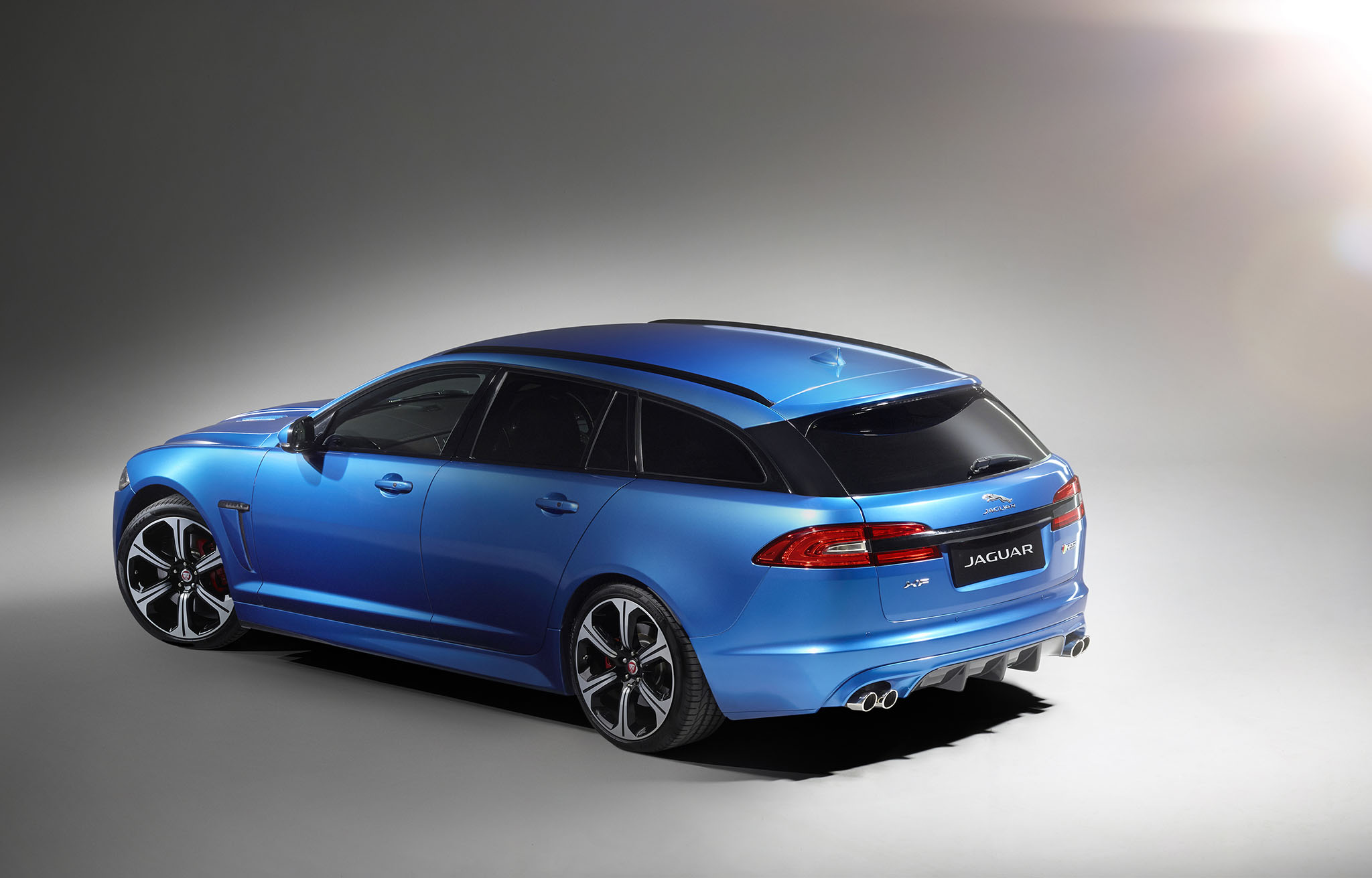 JagXFRSSportbrake 02