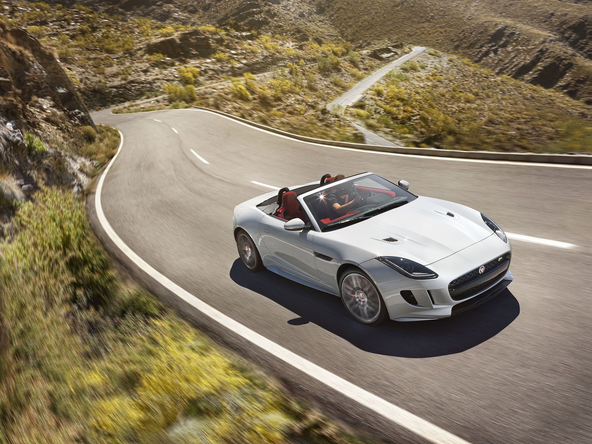 JaguarFTypeAWD 03