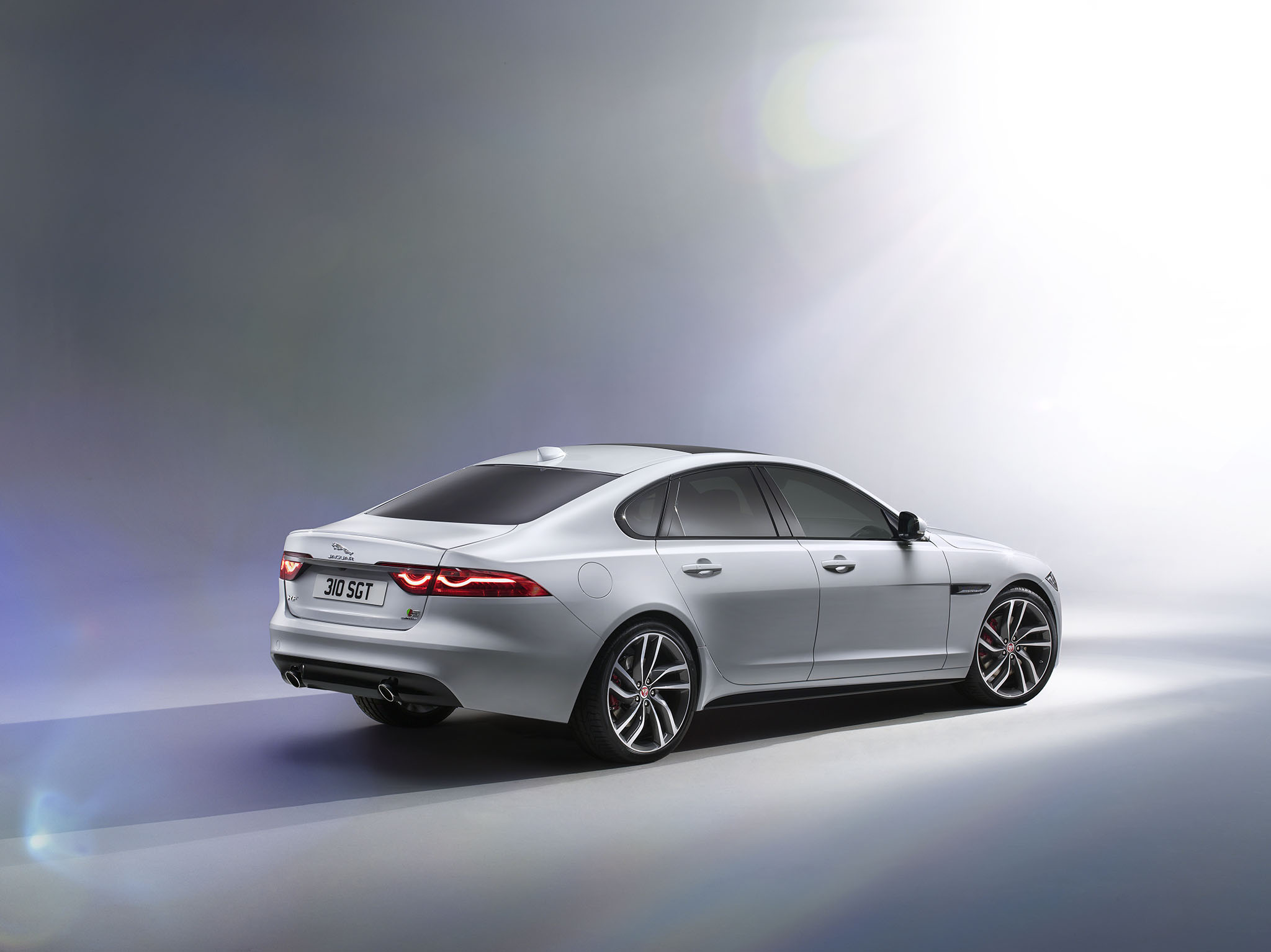 JaguarXF 02