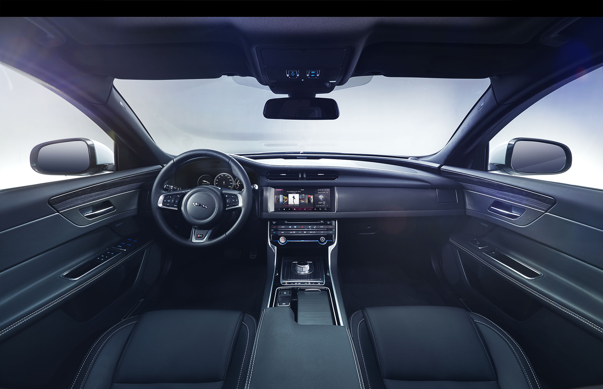 JaguarXF 03