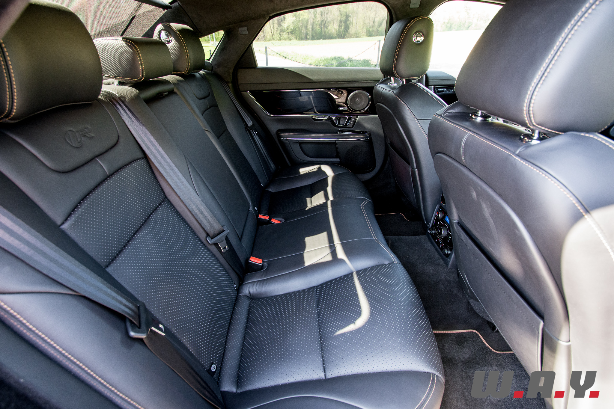 JaguarXJR-24