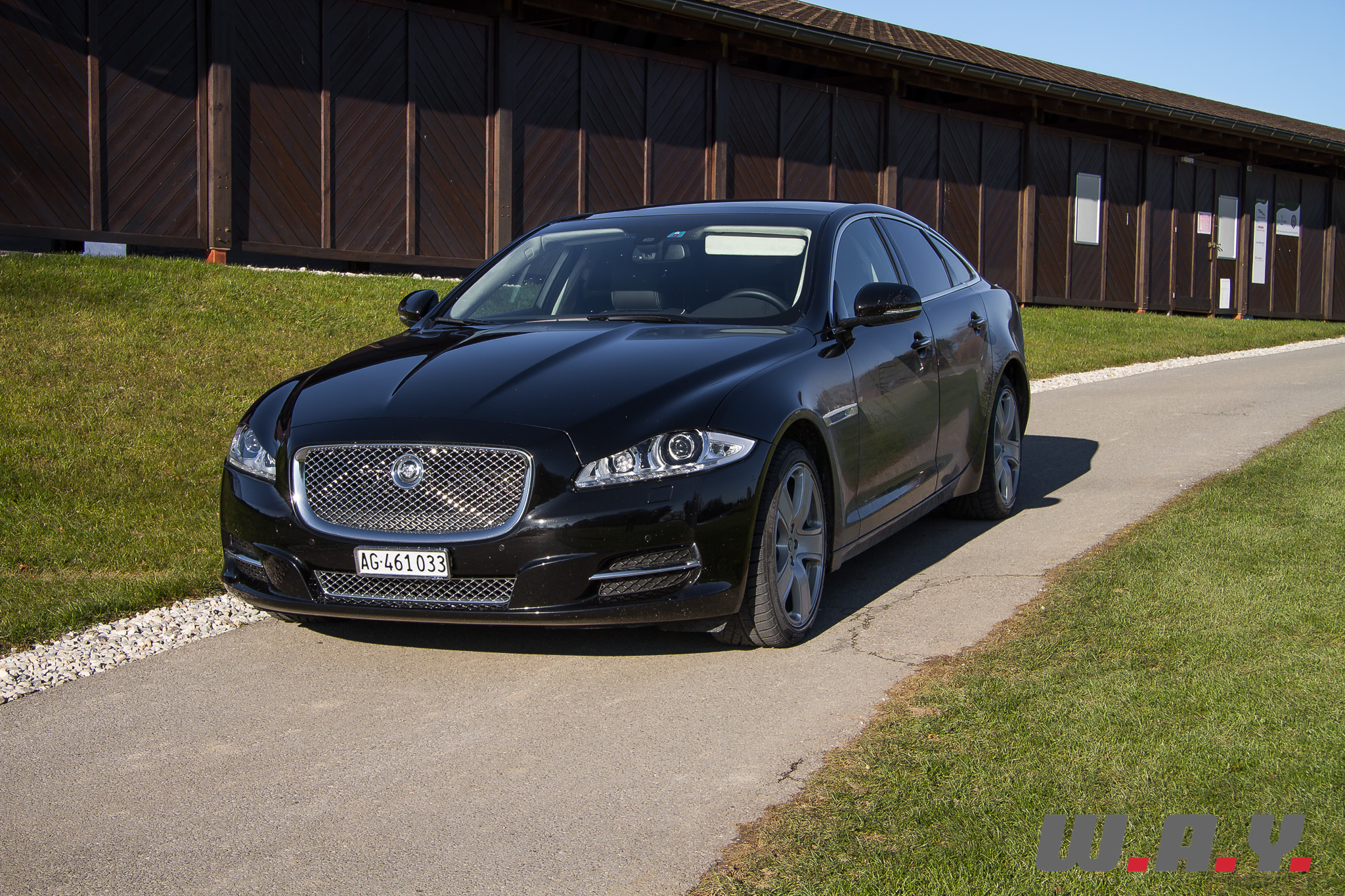 JaguarXJSCAWD-1