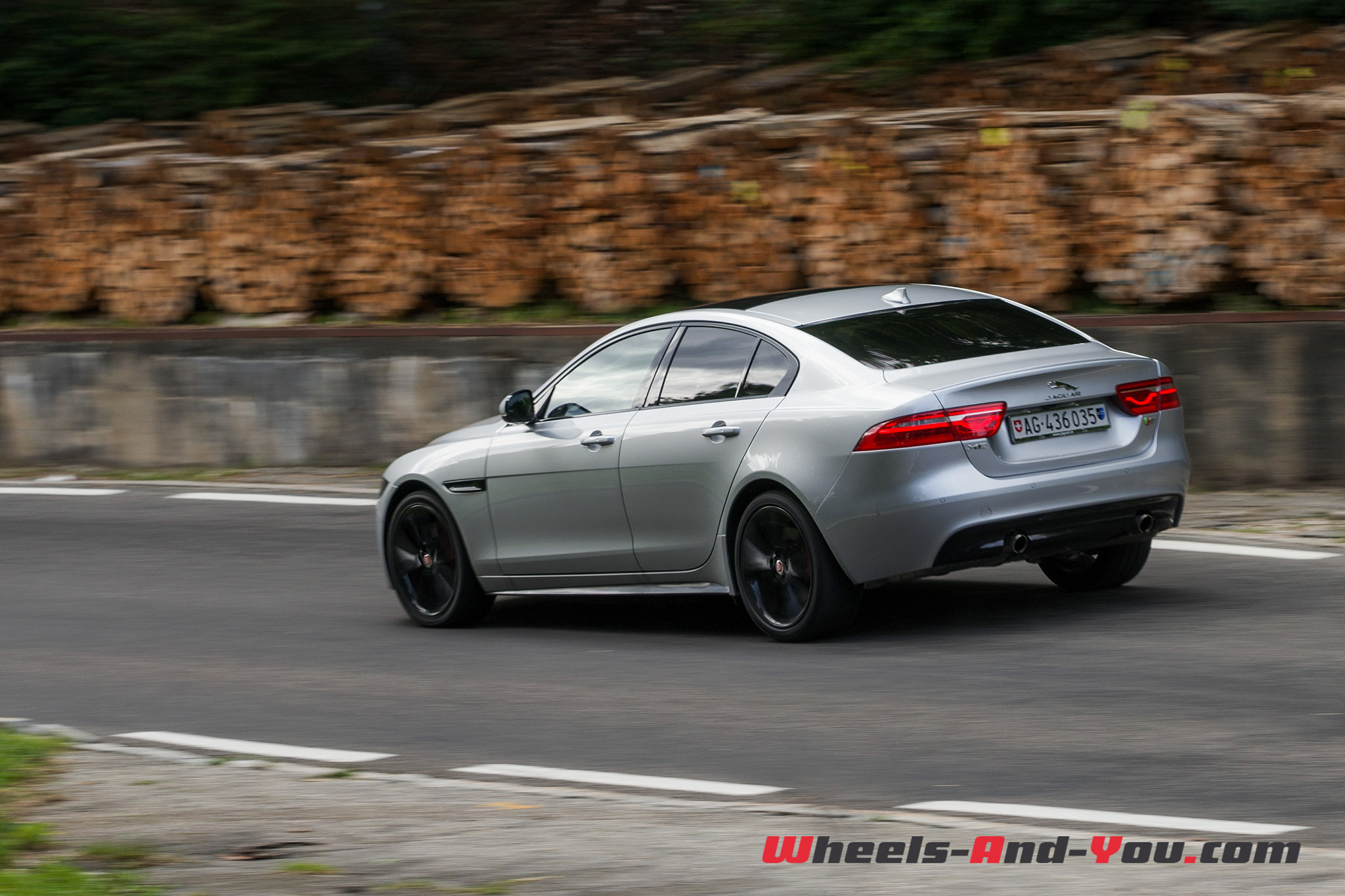 Jaguar XE-31
