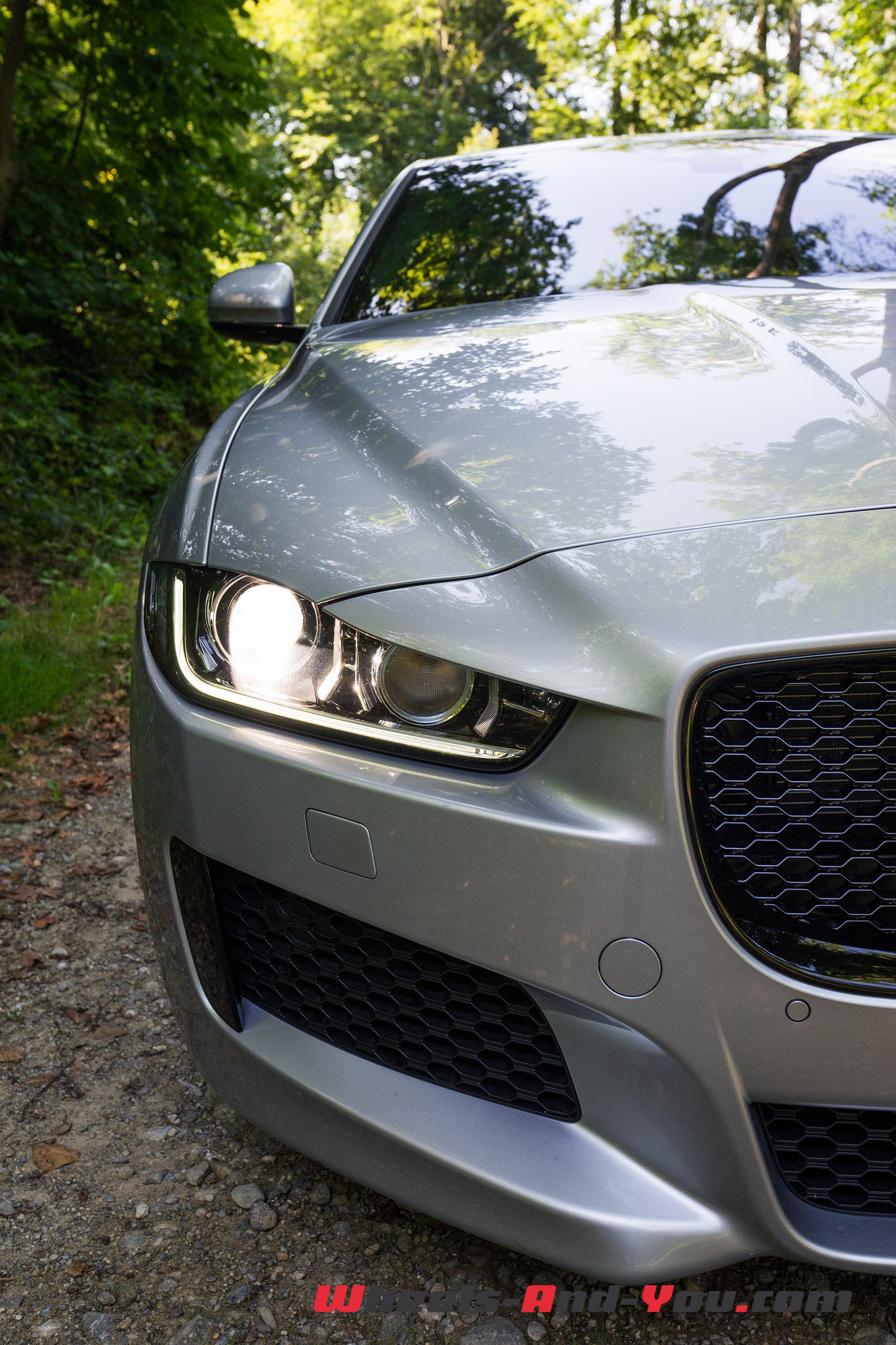 Jaguar XE-5