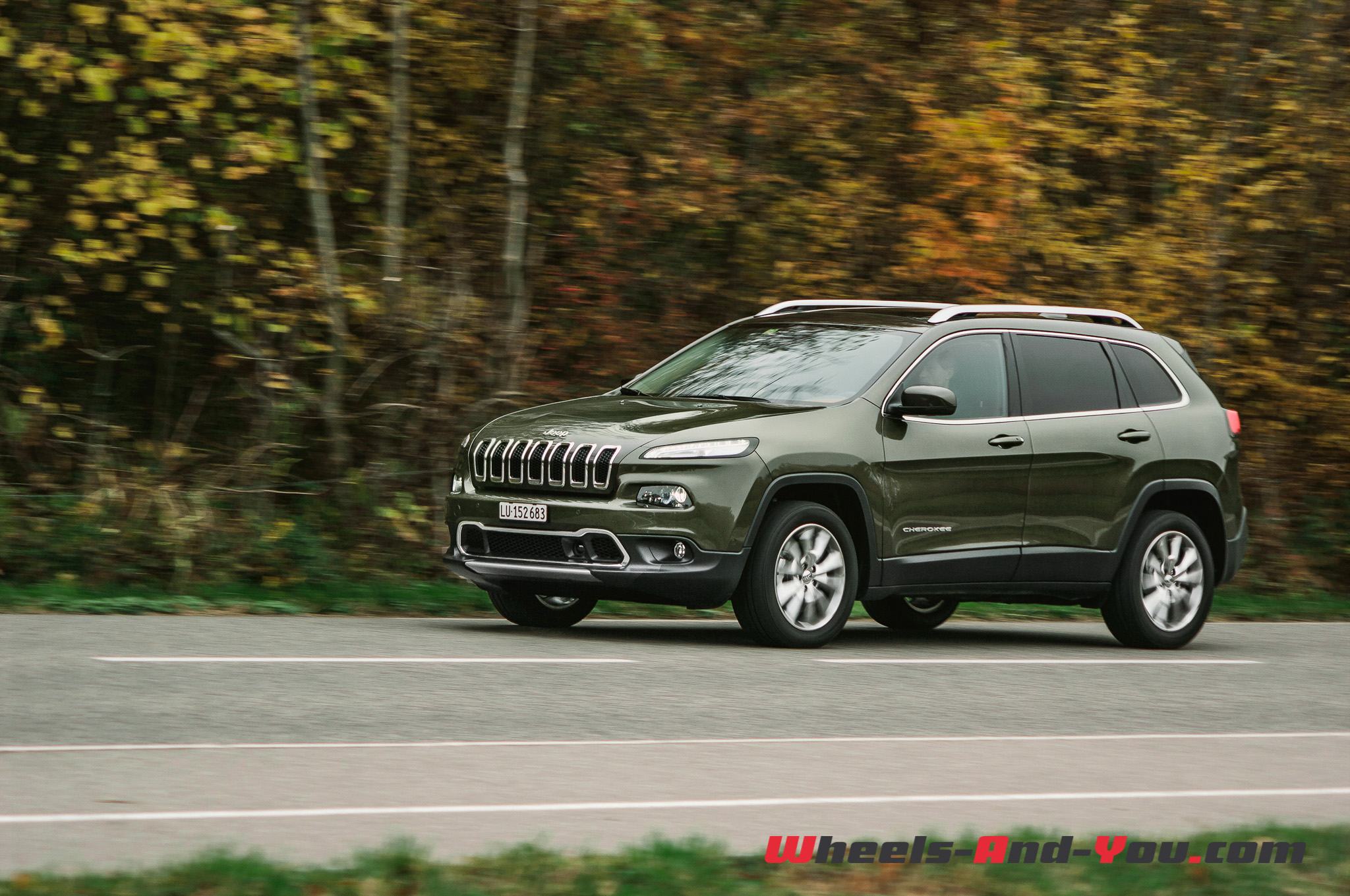 Jeep-Cherokee-1