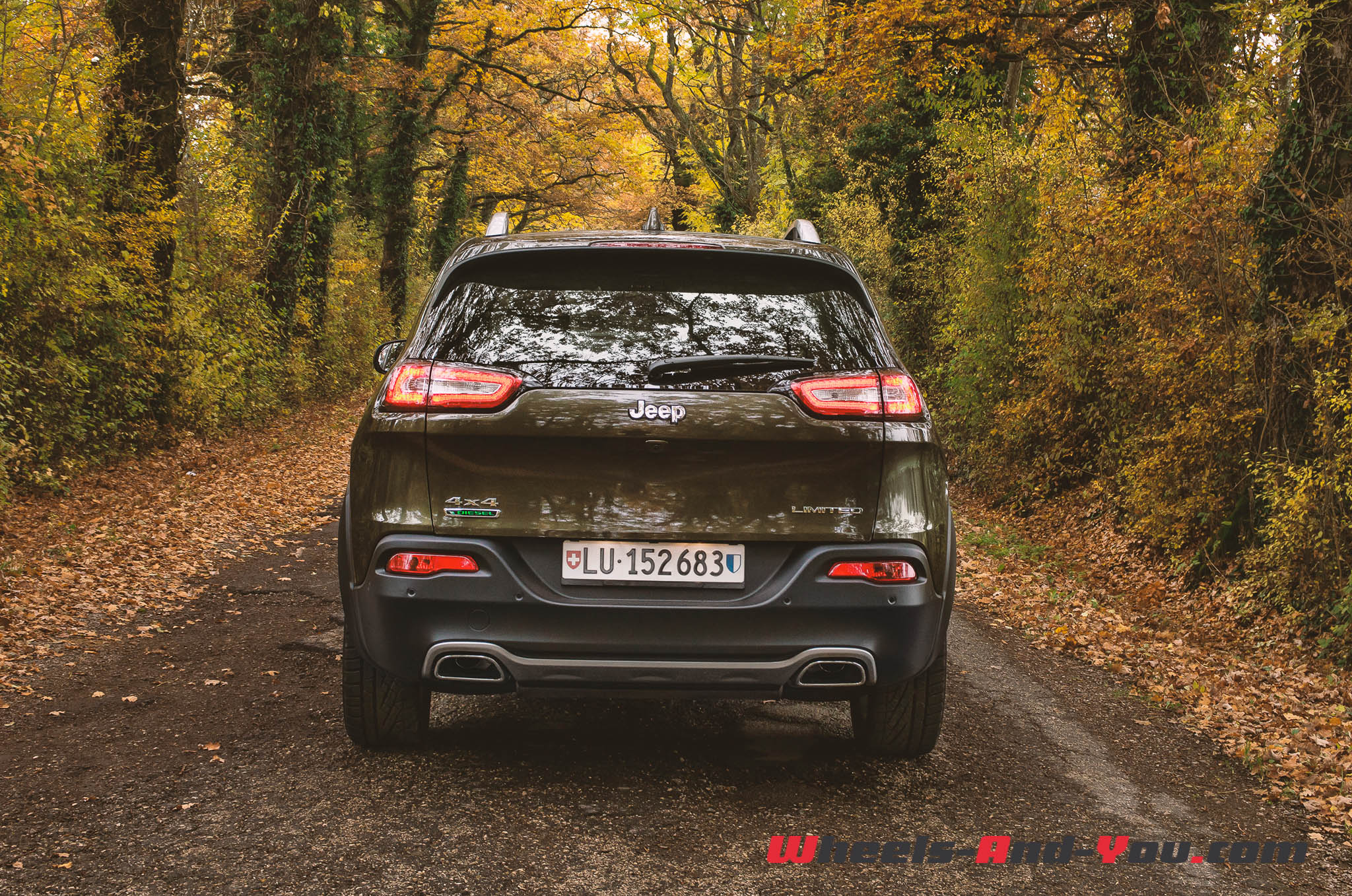Jeep-Cherokee-29