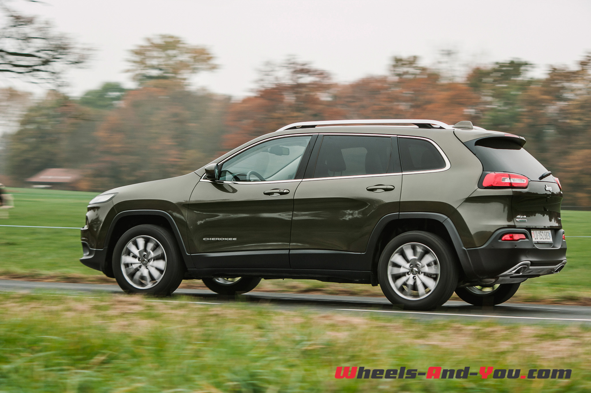 Jeep-Cherokee-5