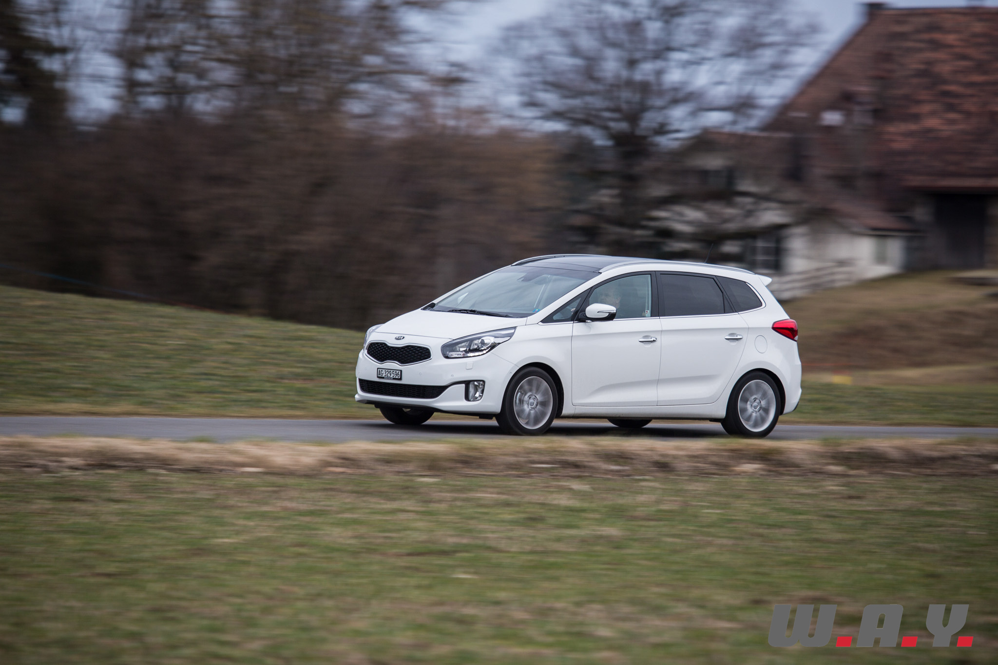 KiaCarens-4