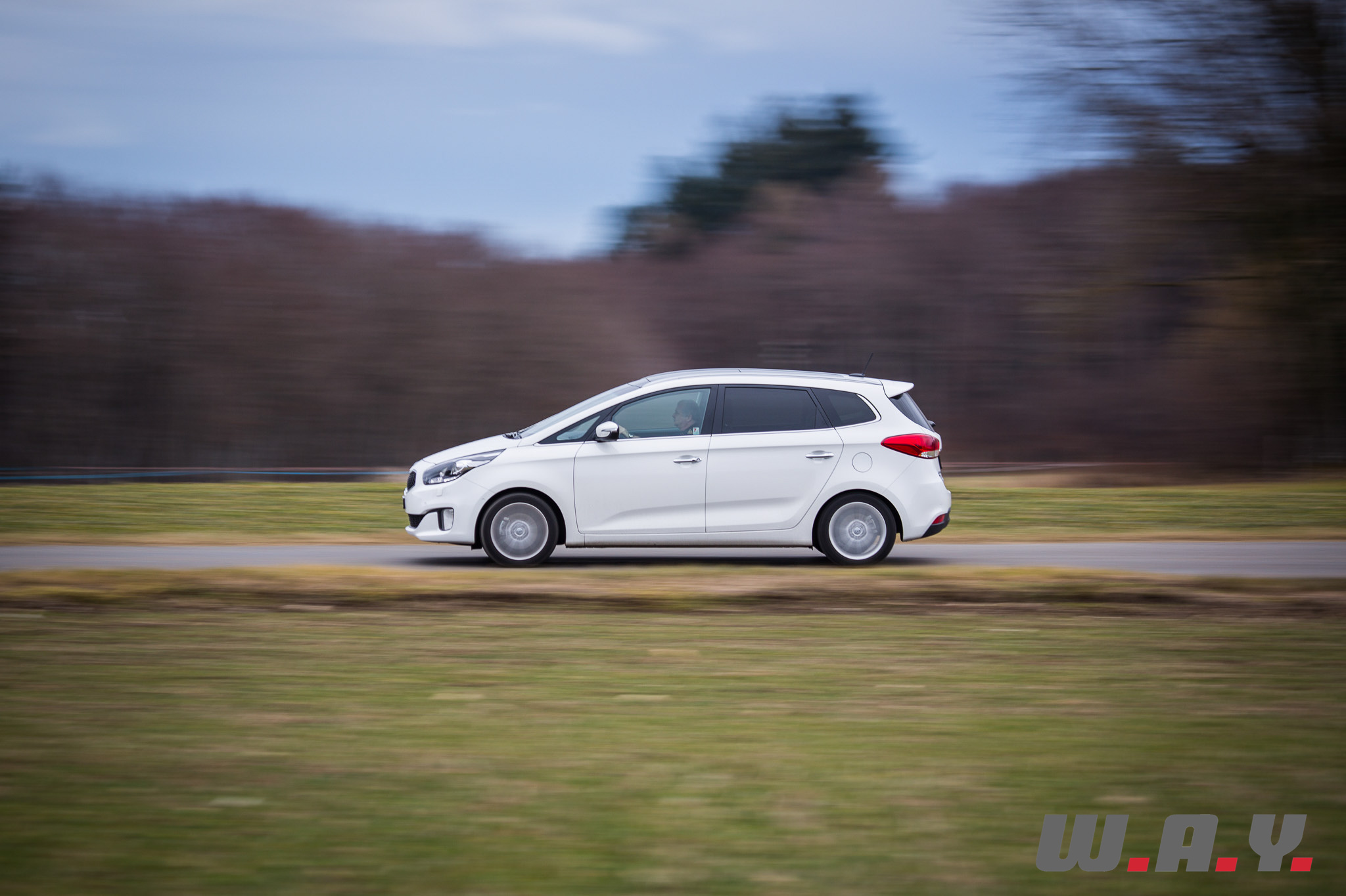 KiaCarens-6