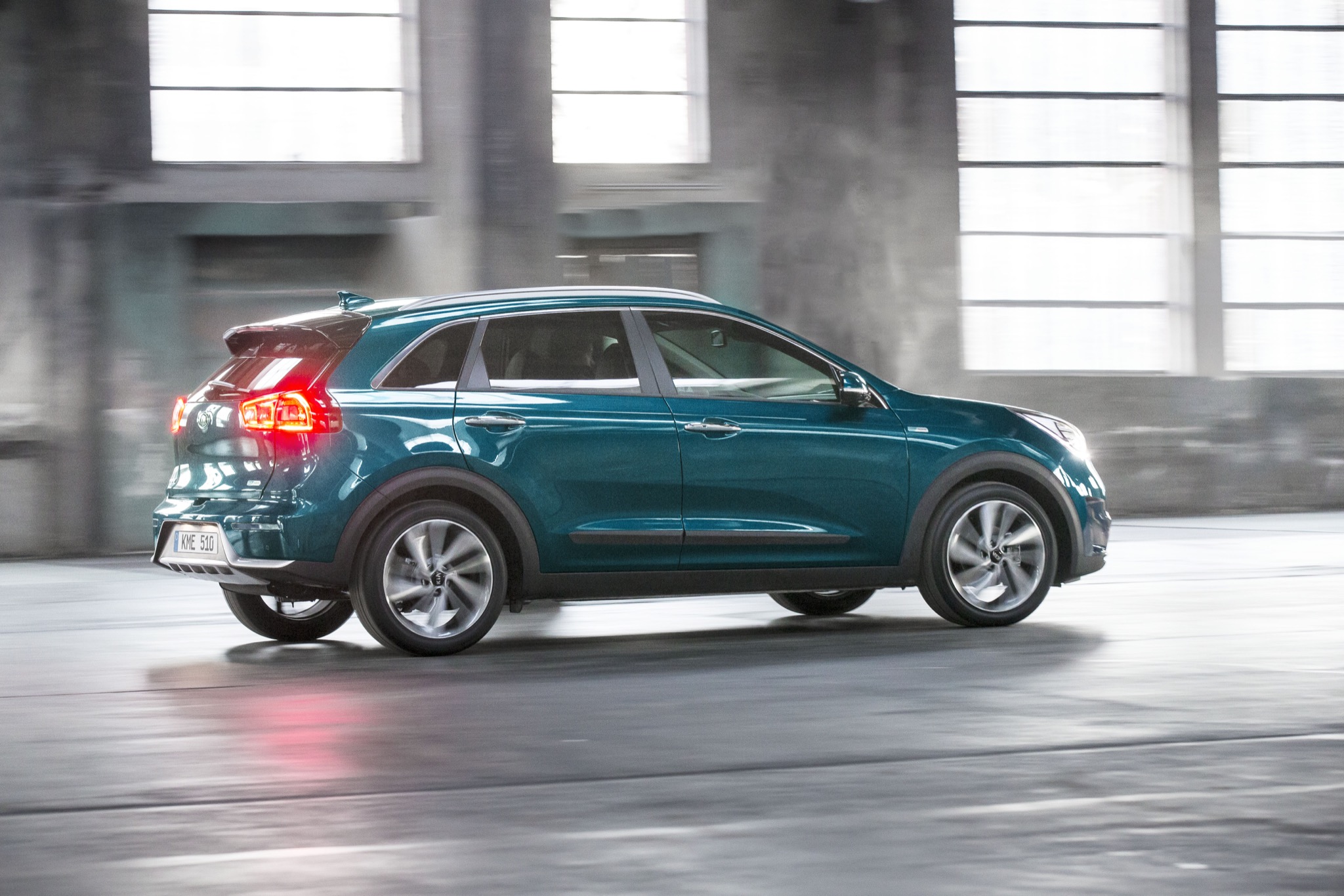 KiaNiro 06