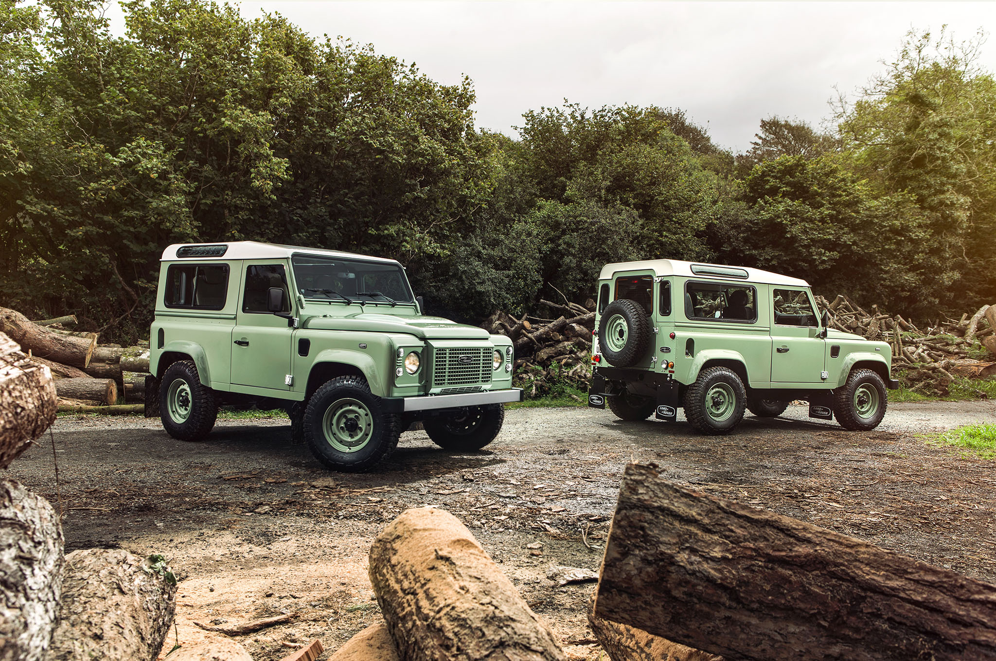 LRDefenderCelebration 07