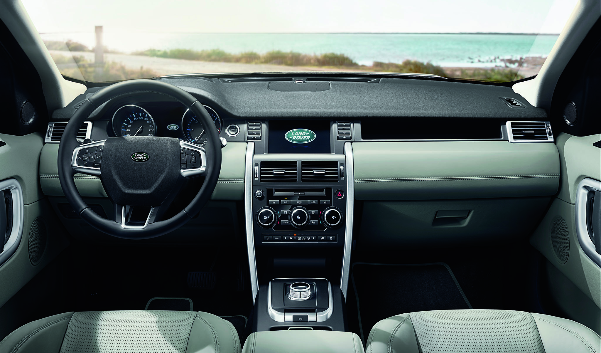 LRDiscoverySport 06