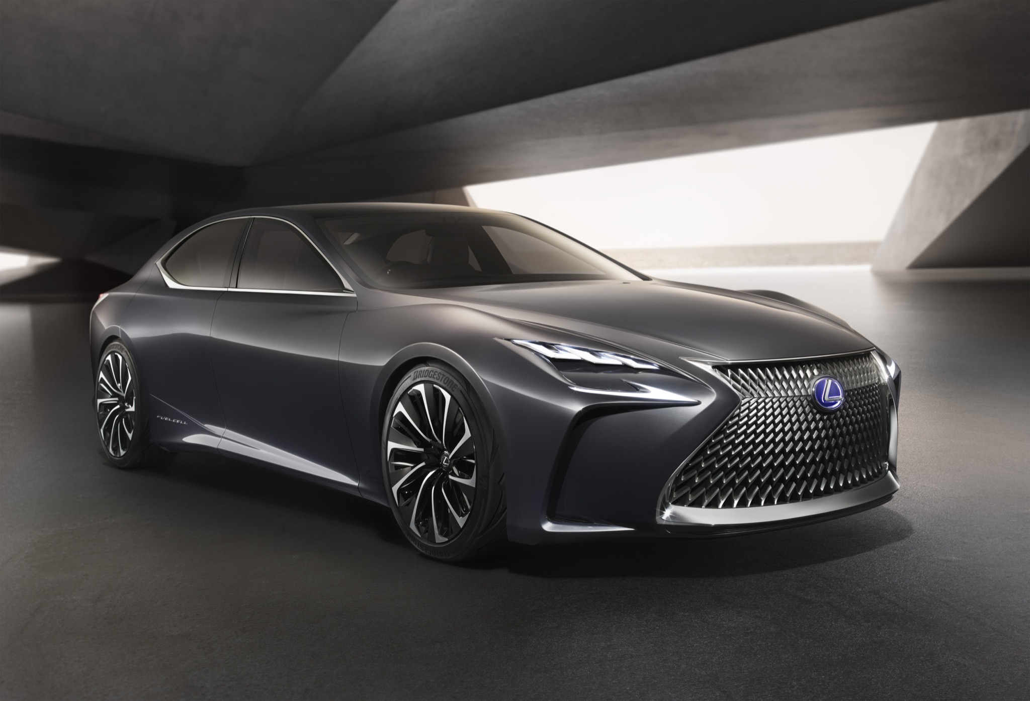 LexusLFFC 01