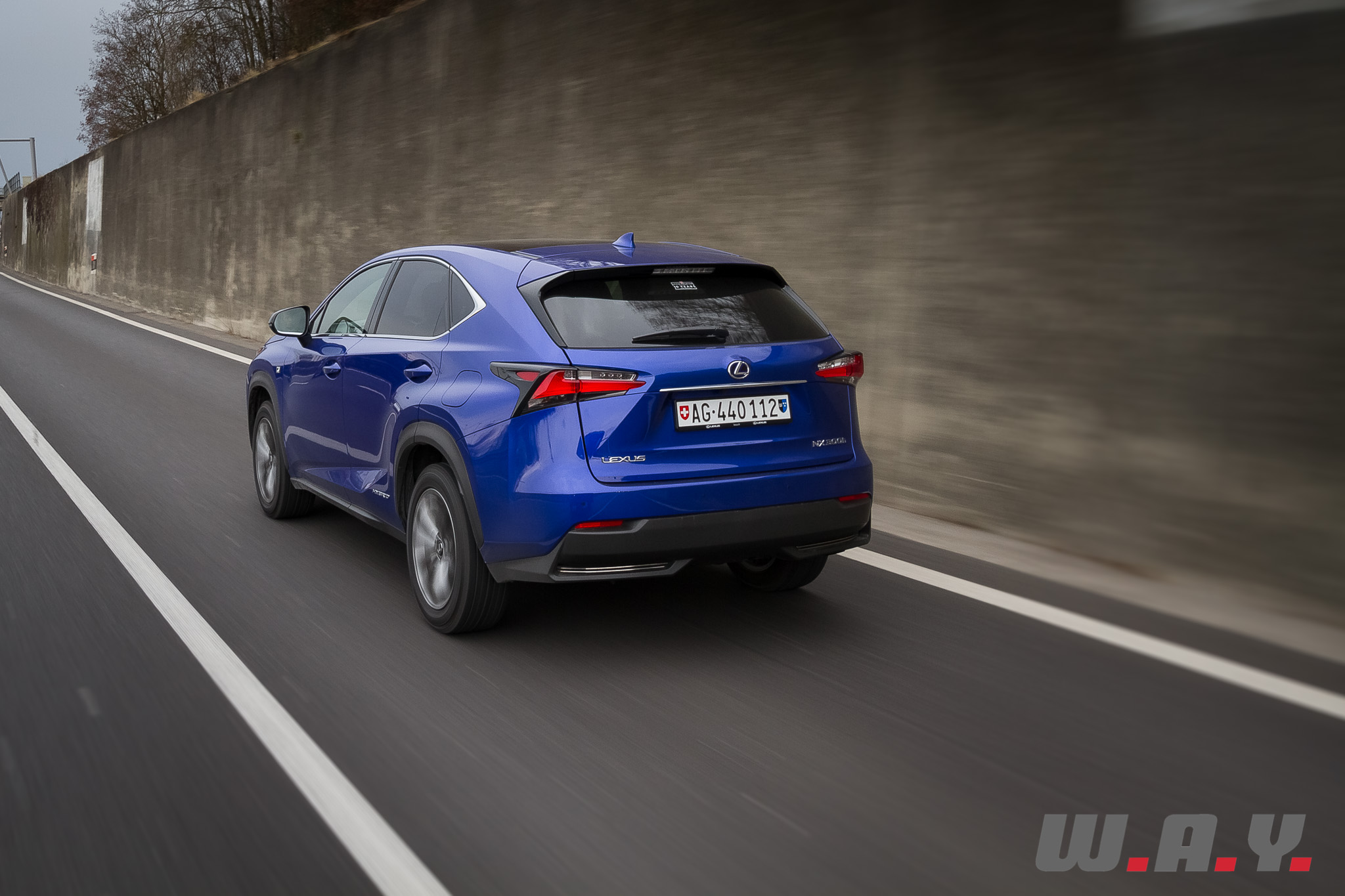 LexusNX300h 02