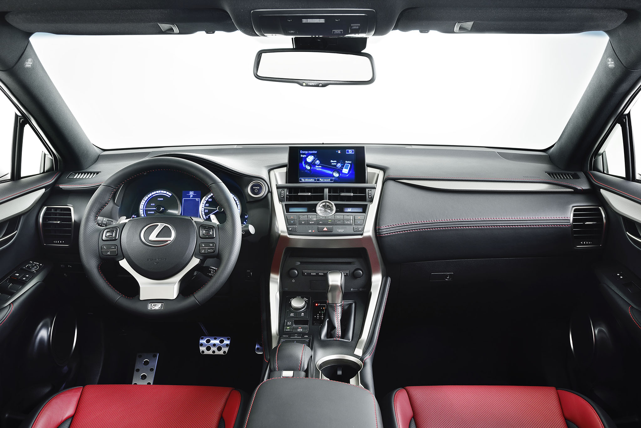 LexusNX 04