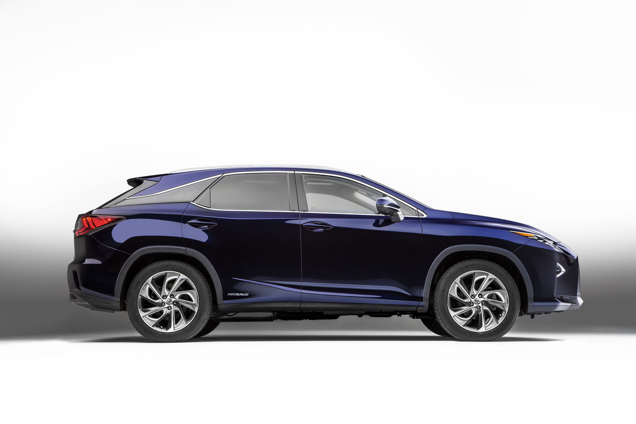LexusRX 03