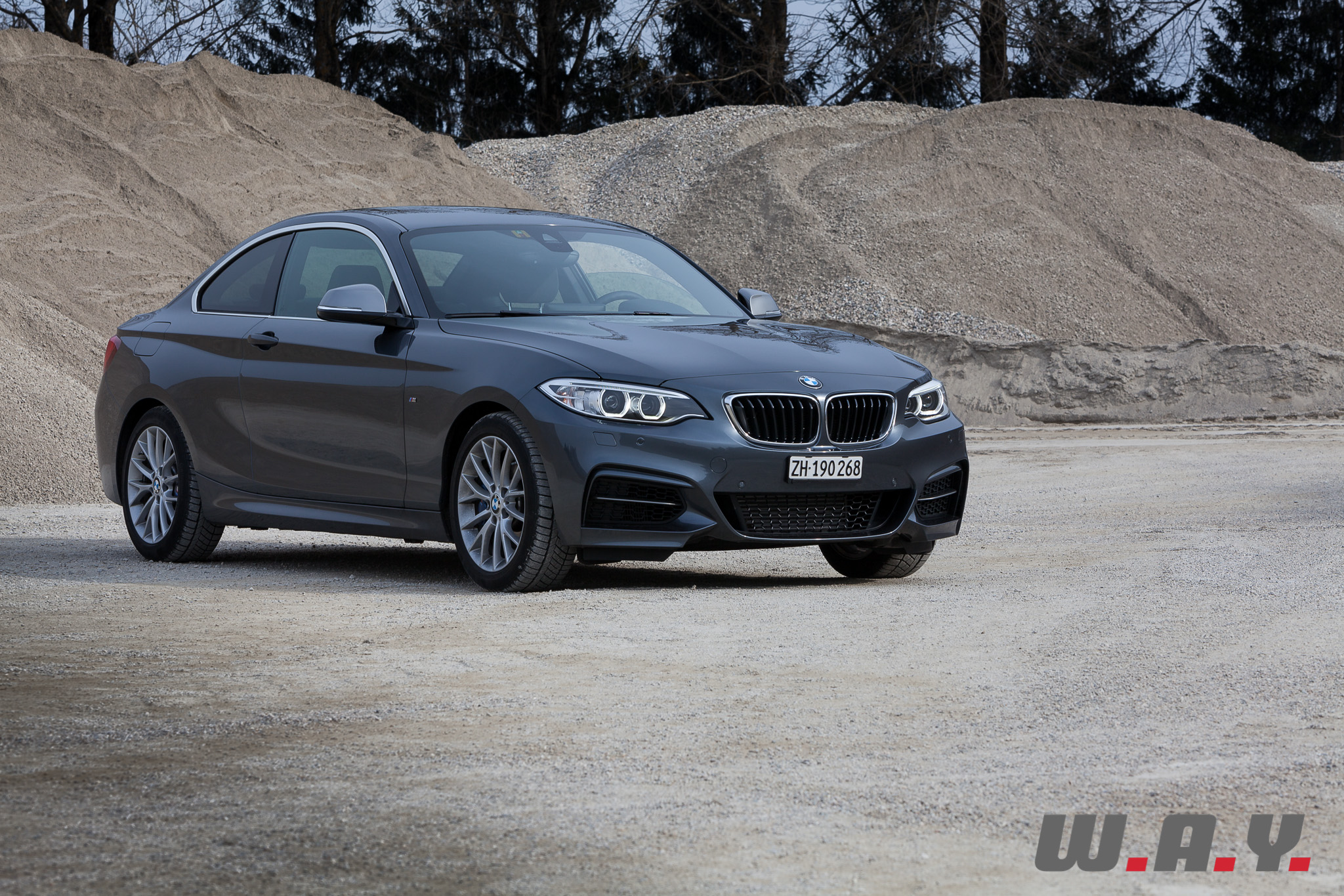 M235i-26