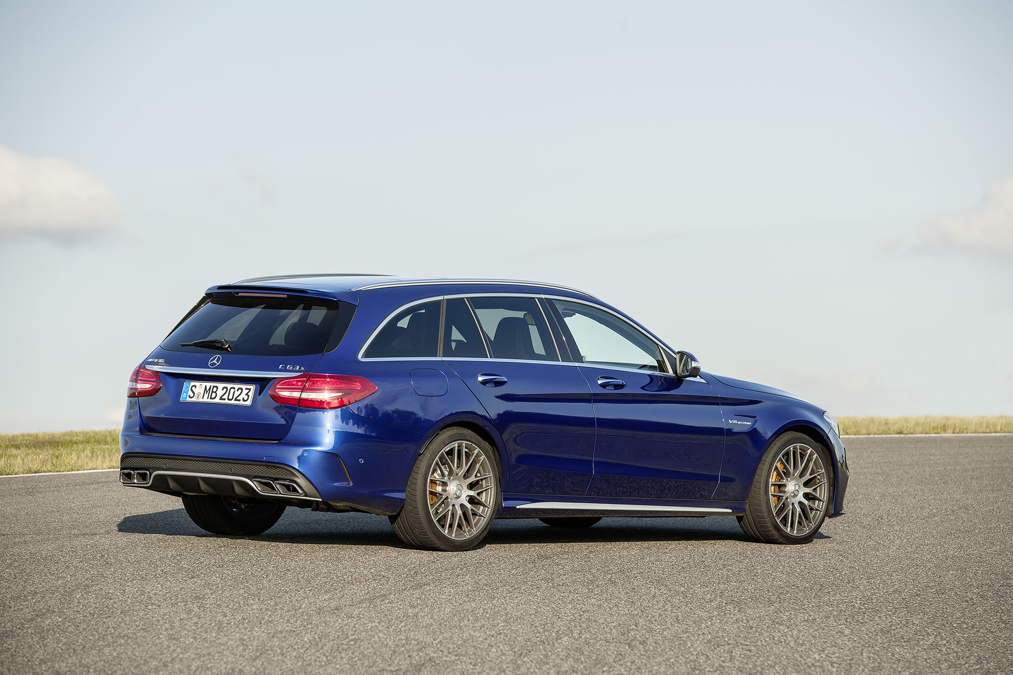 MBC63AMG 04