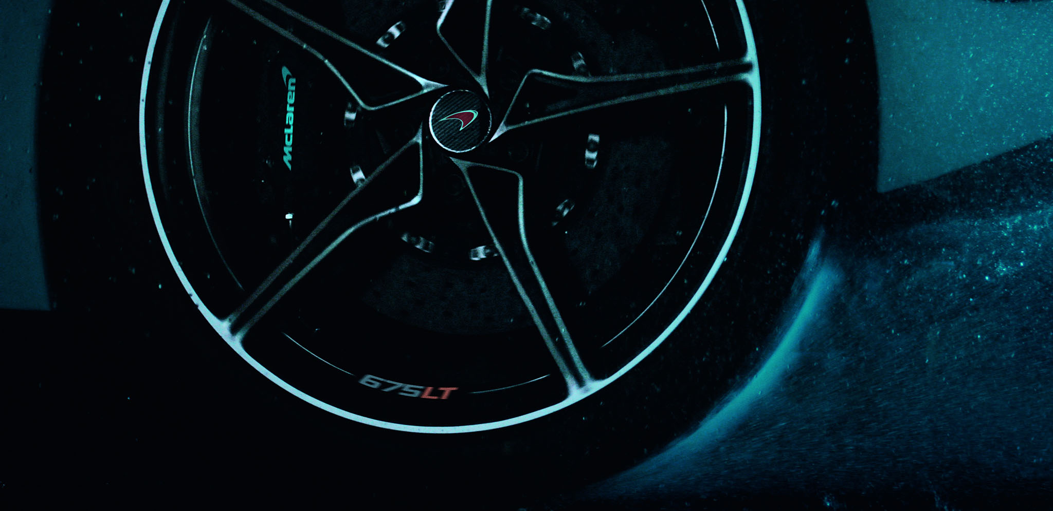 McLaren675LT 01