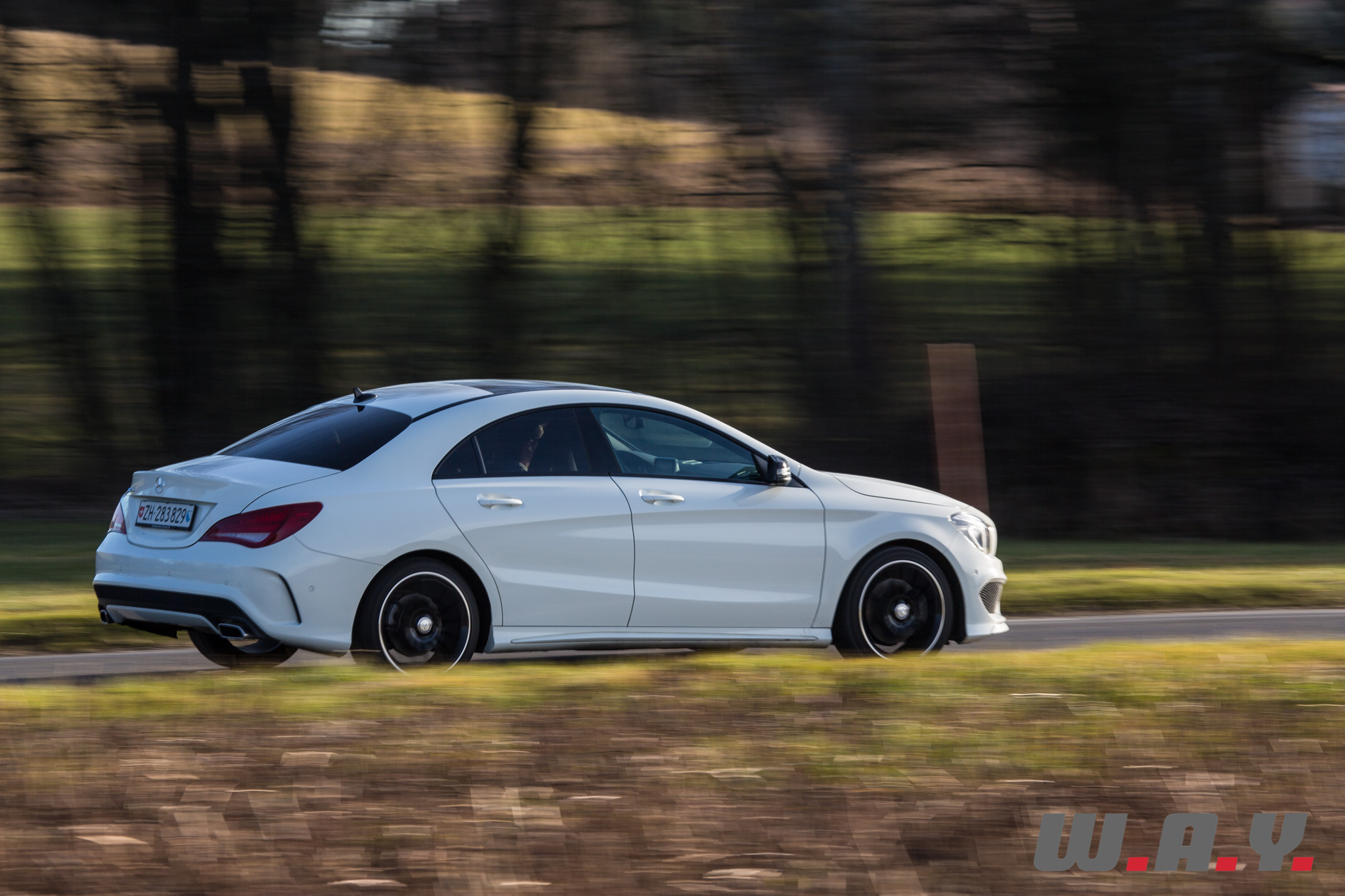 MercedesBenzCLA-12