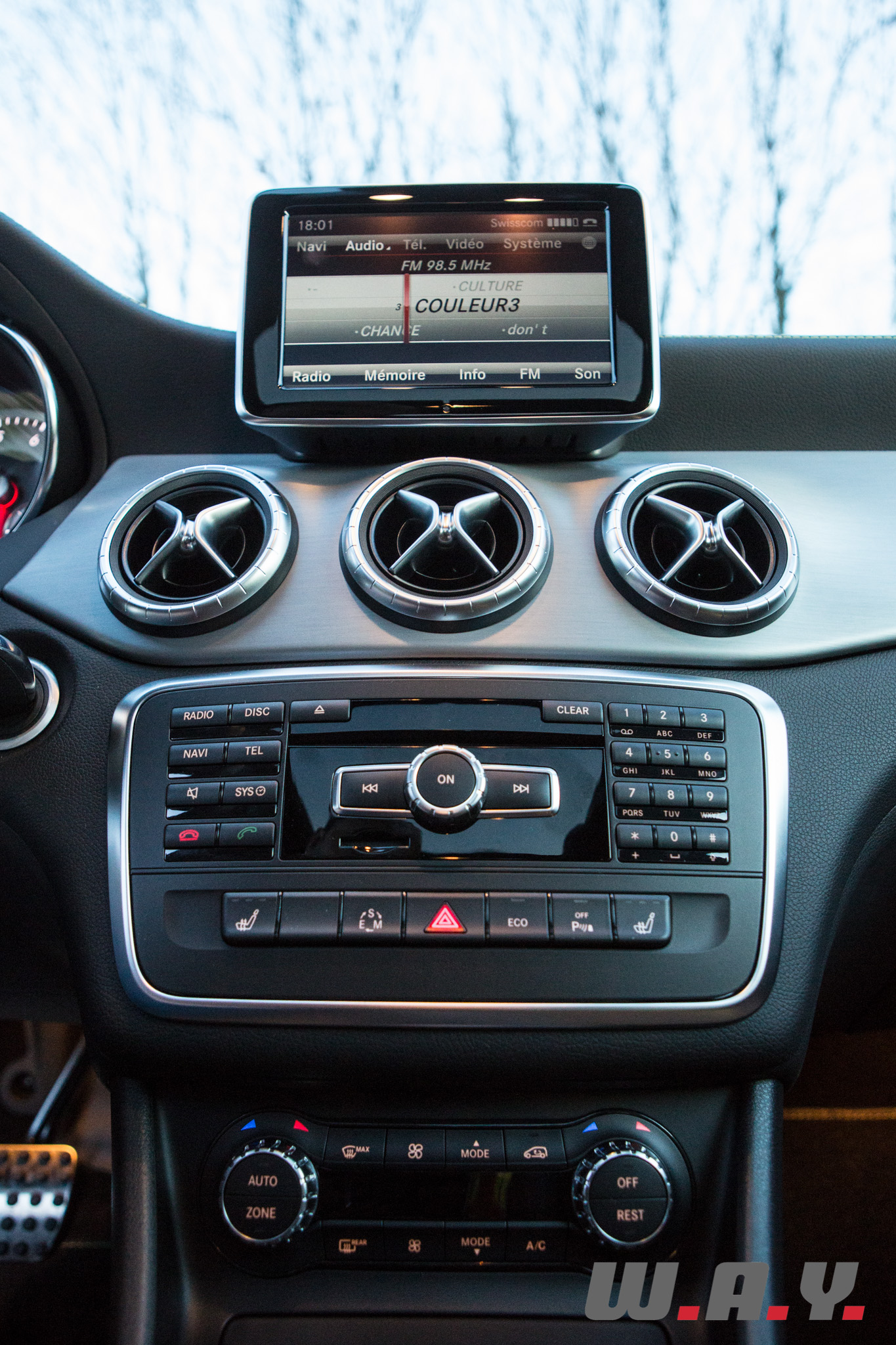 MercedesBenzCLA-23