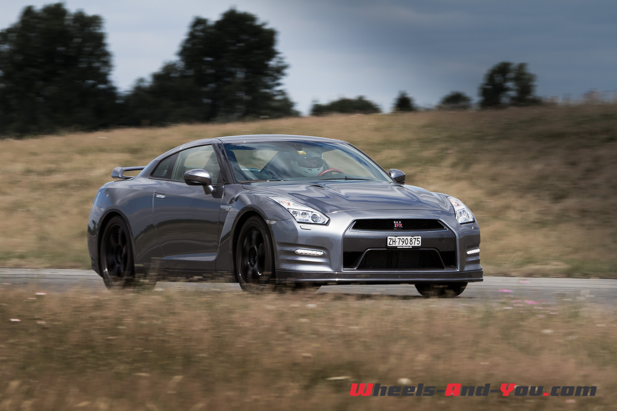 Nissan GTR 01