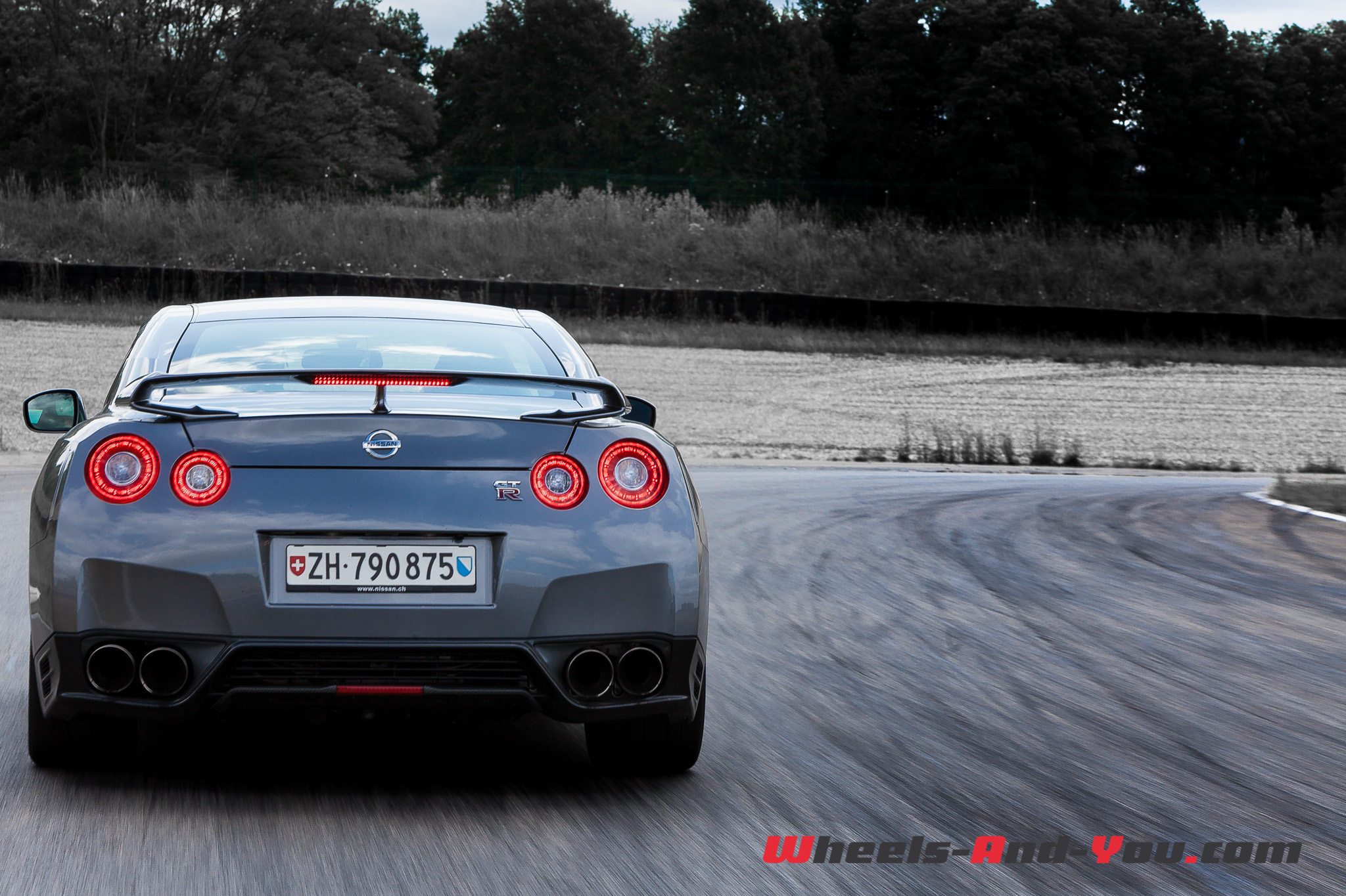 Nissan GTR 03