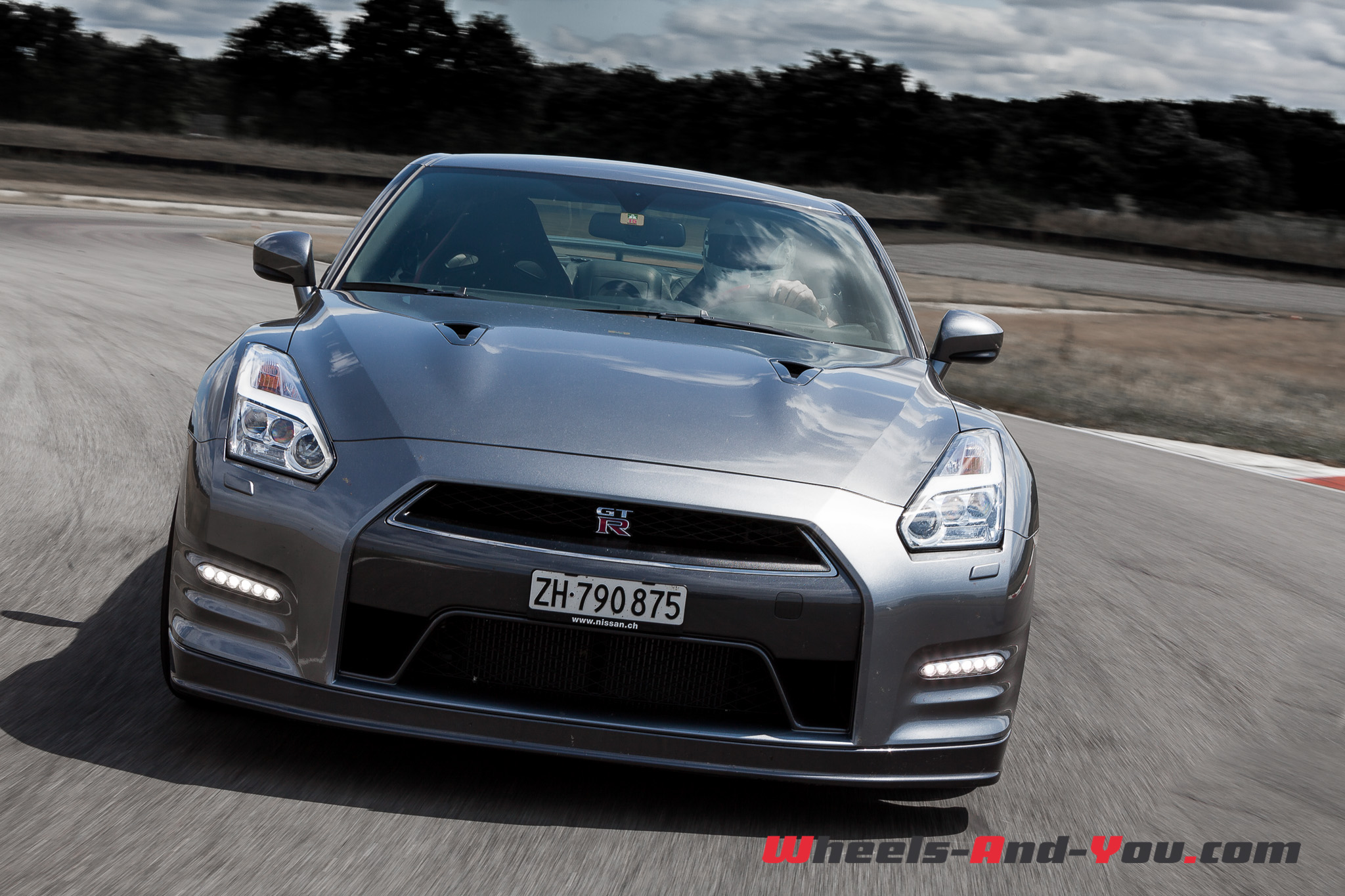 Nissan GTR 06