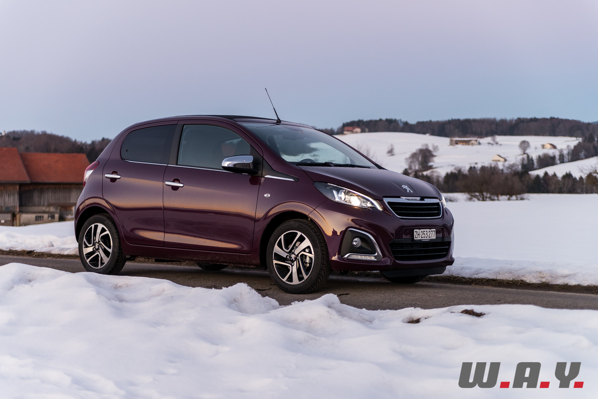 Peugeot108-11