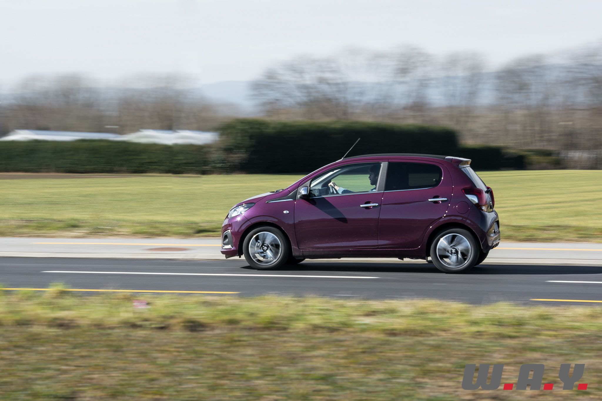 Peugeot108-13