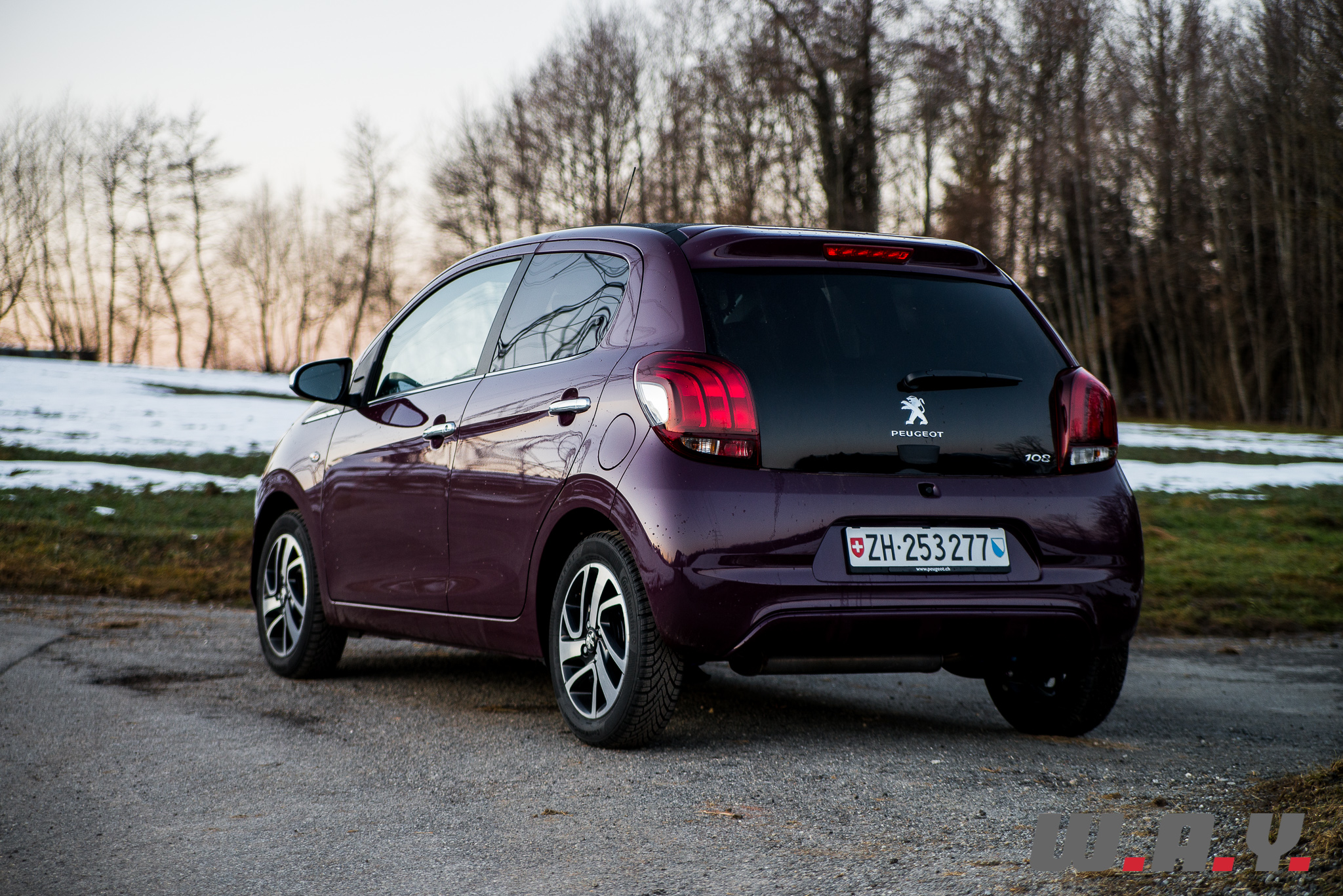 Peugeot108-6