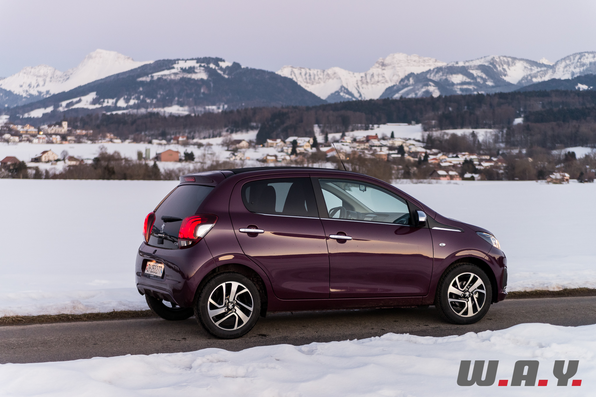 Peugeot108-9