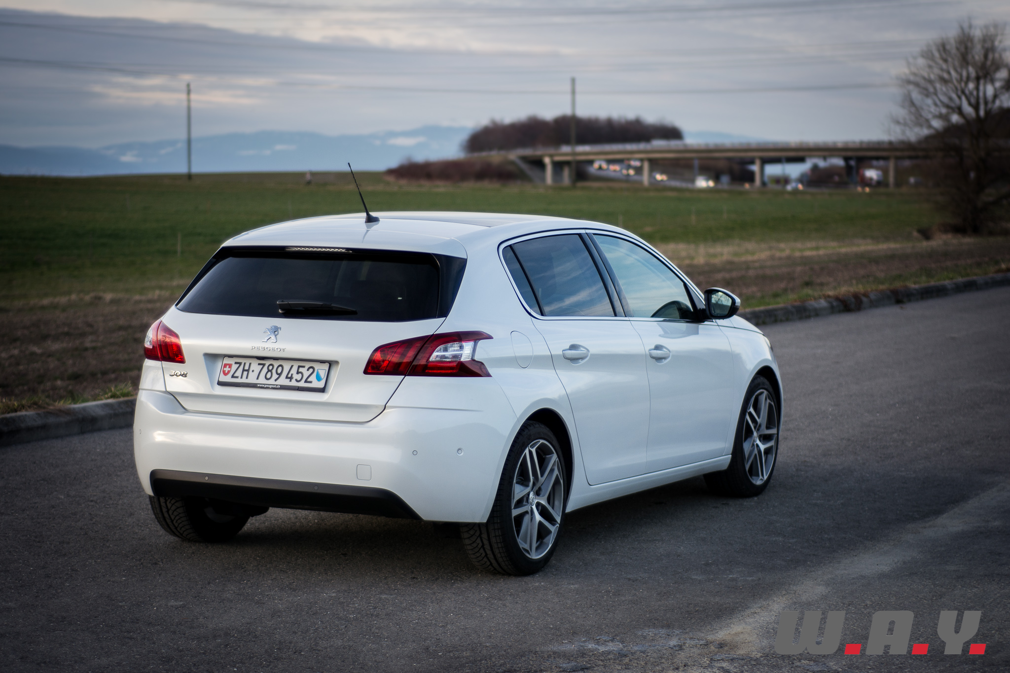 Peugeot308-1