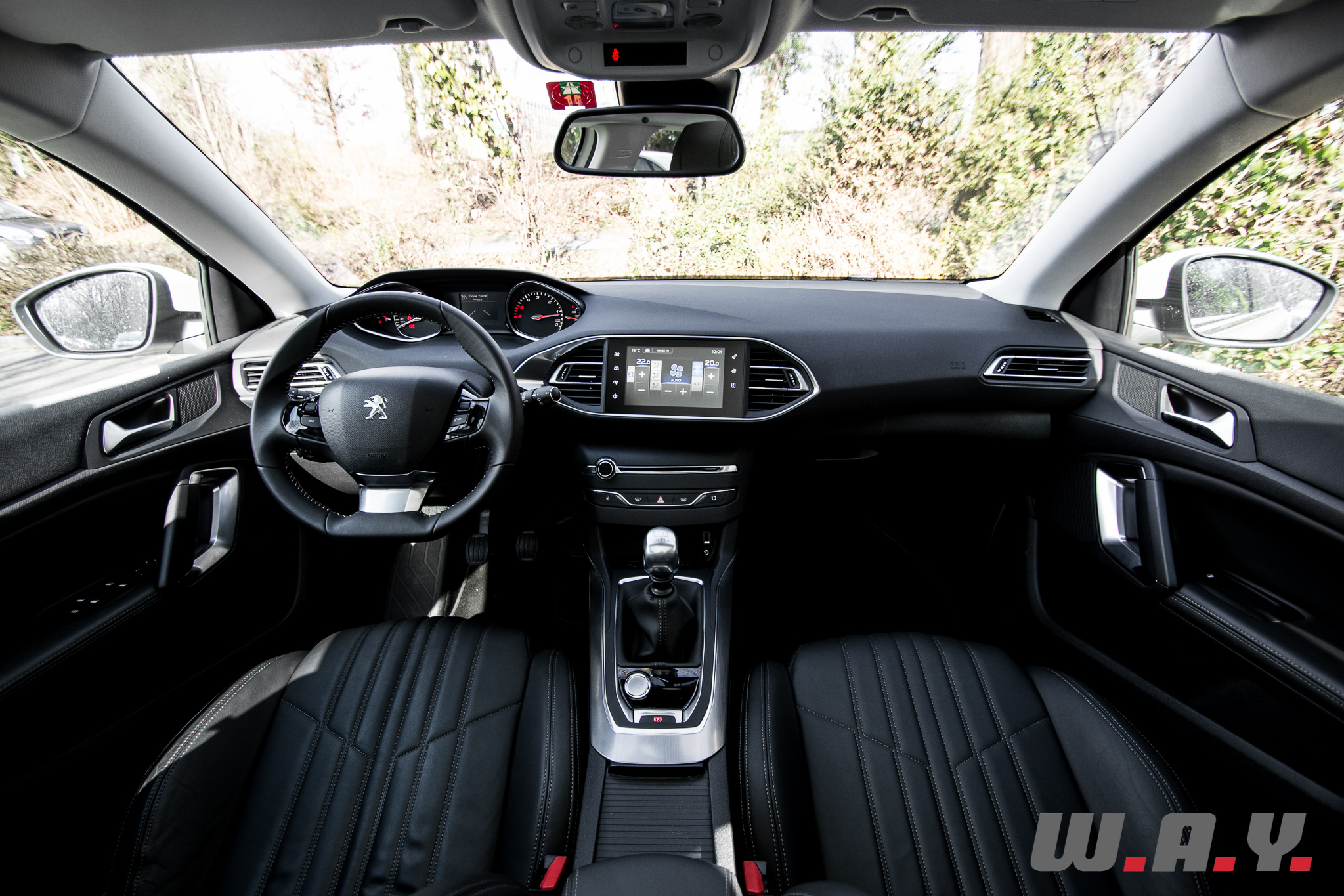 Peugeot308-1