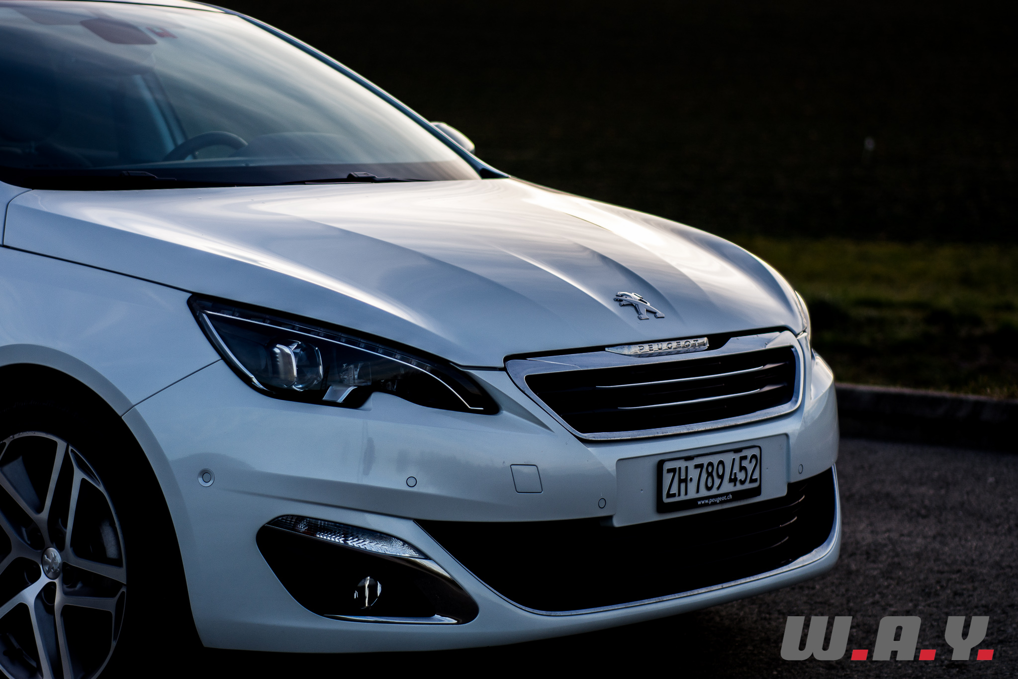 Peugeot308-1